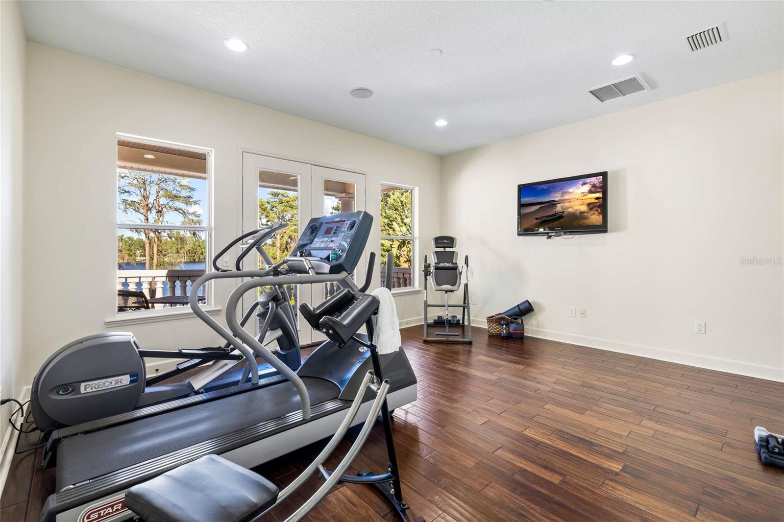 Image 45 of 91 For 9901 Menander Wood Court