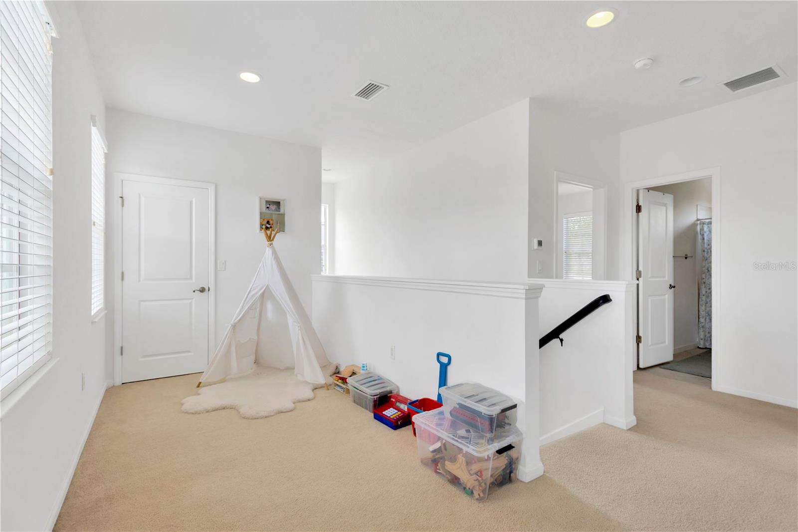 Image 18 of 43 For 8307 Manor Club Circle 1