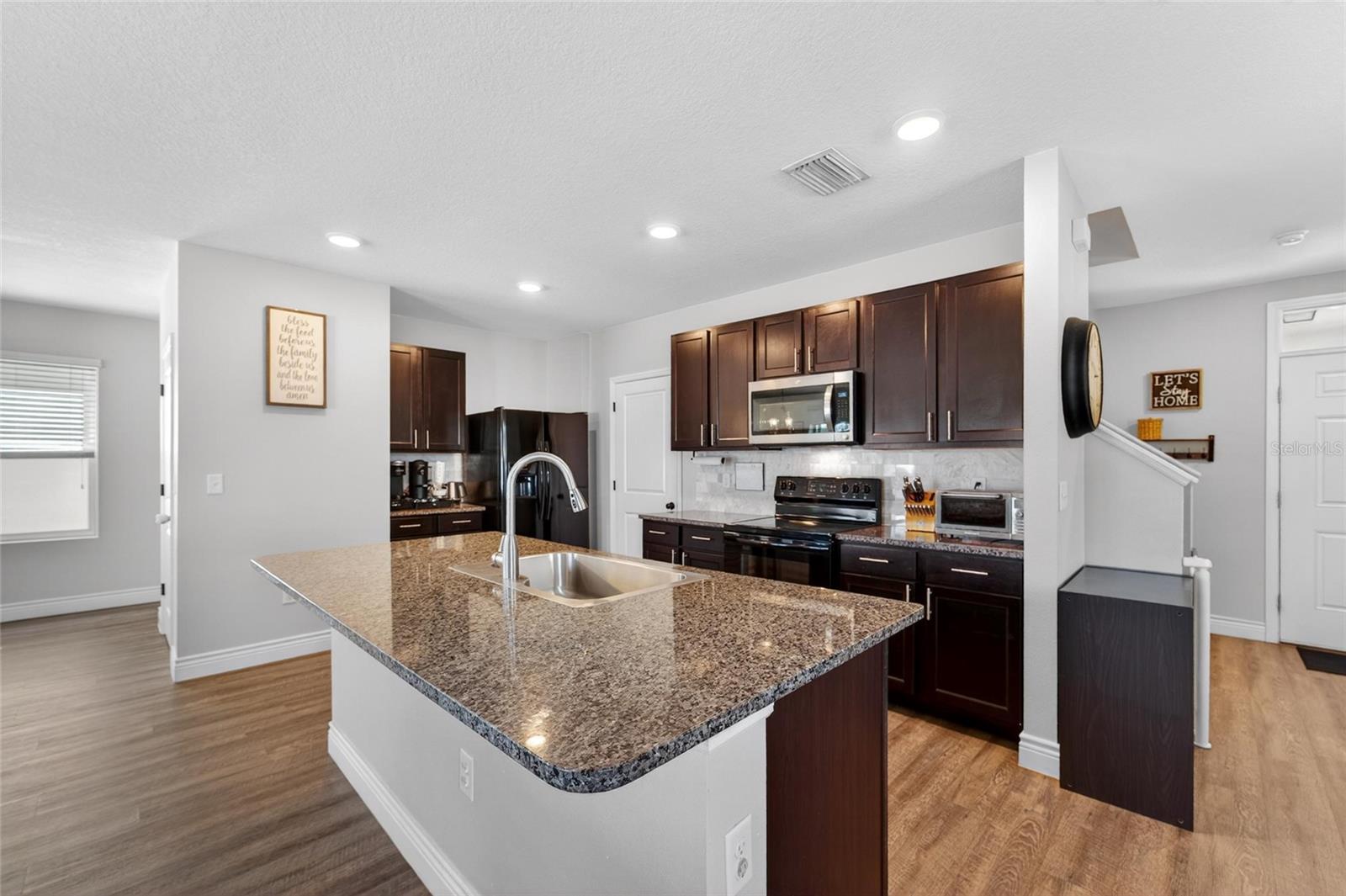 Image 11 of 91 For 11176 Leland Groves Drive