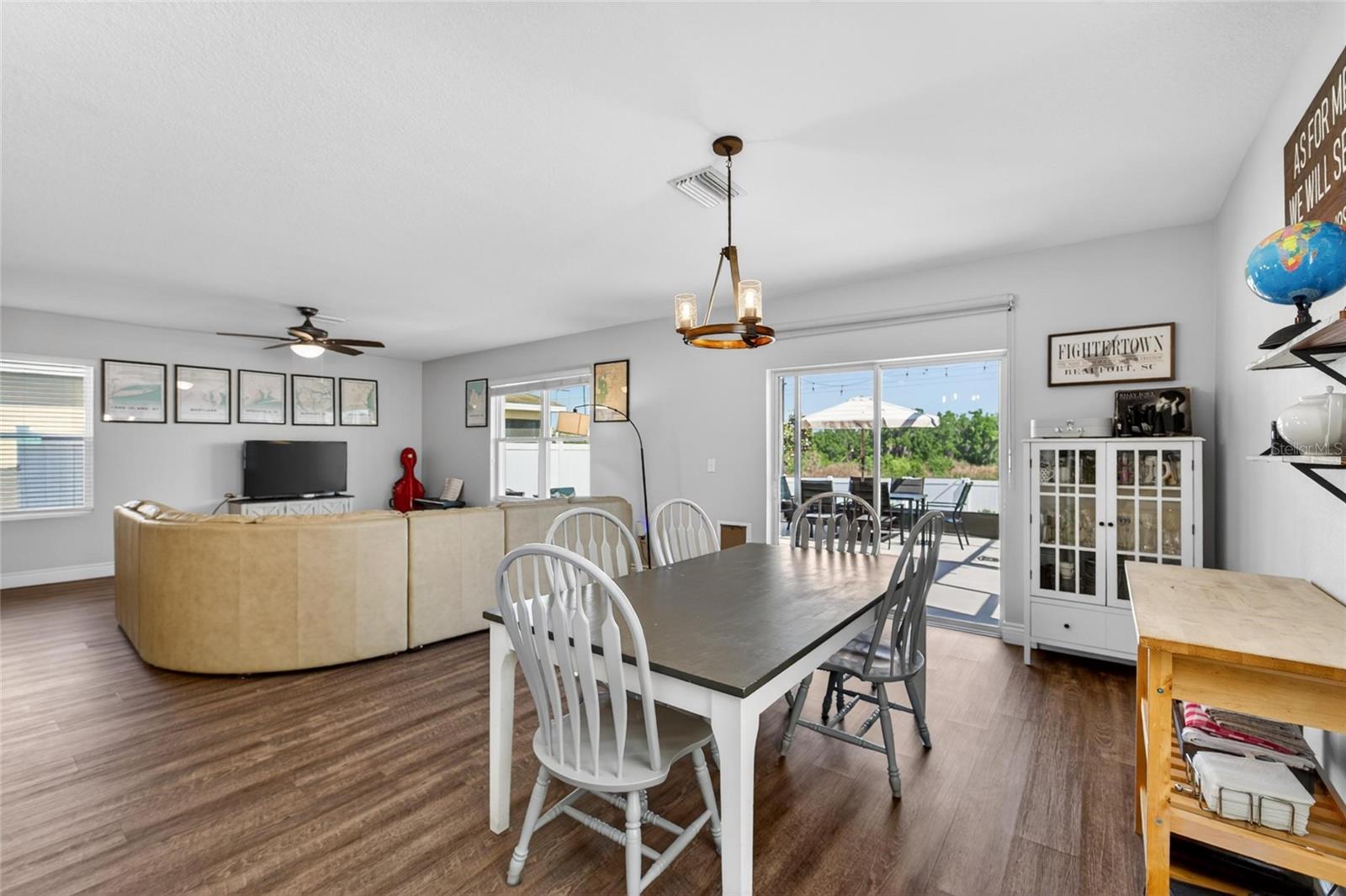 Image 19 of 91 For 11176 Leland Groves Drive