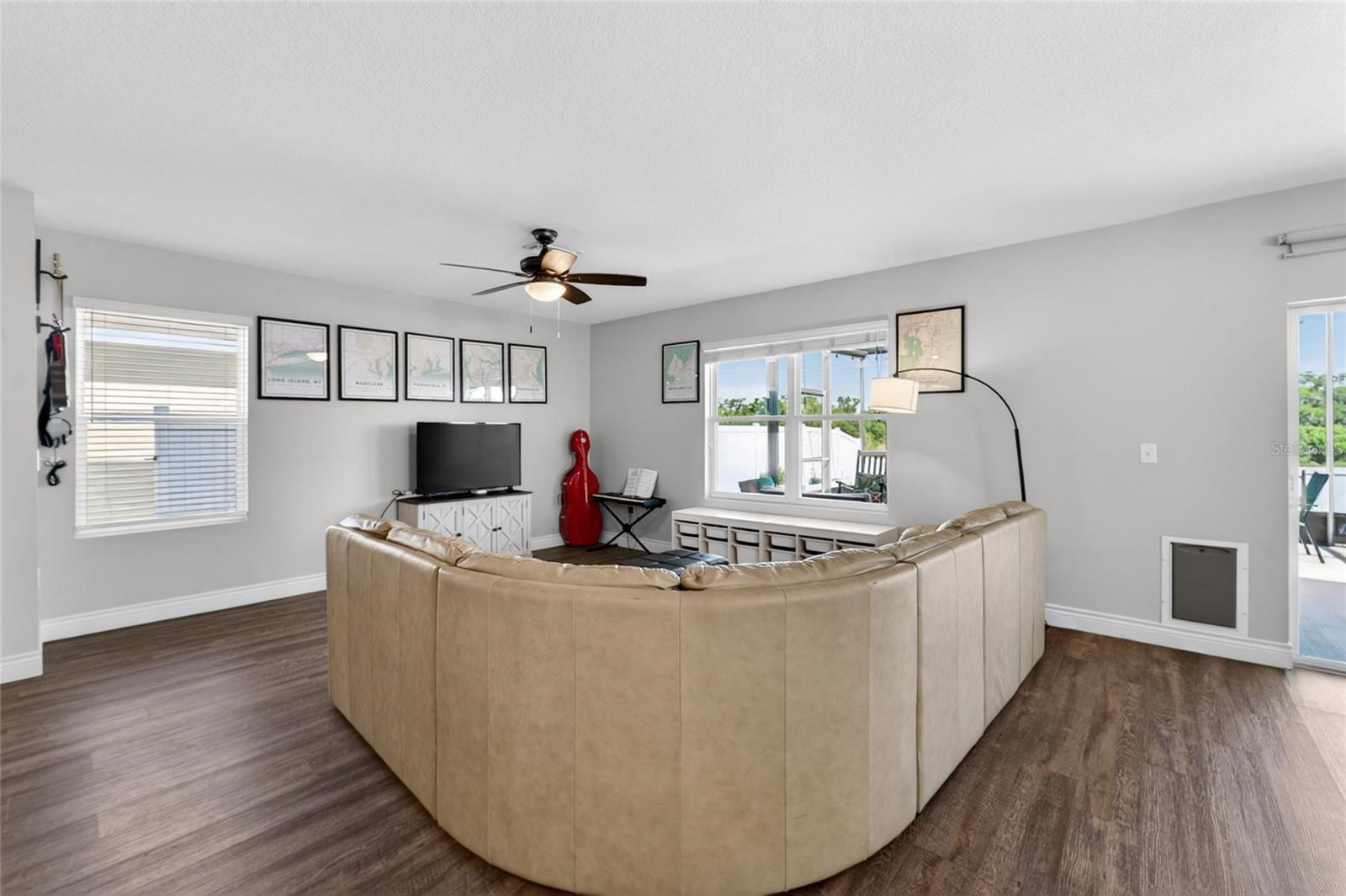 Image 20 of 91 For 11176 Leland Groves Drive