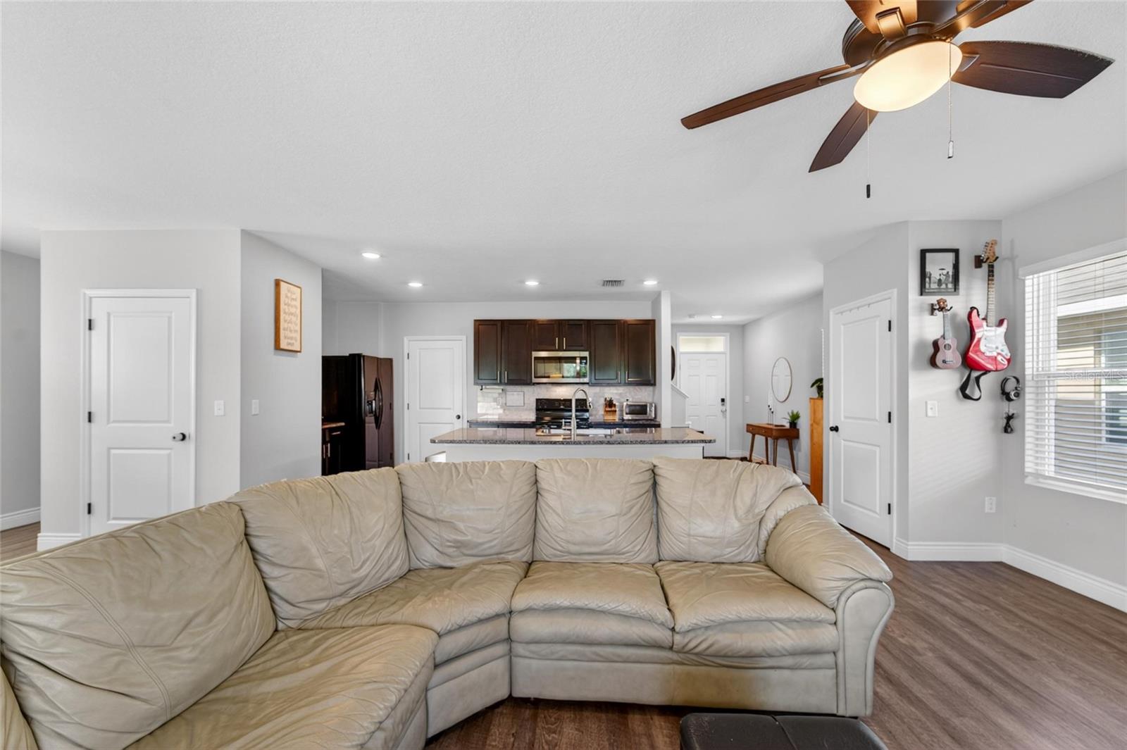 Image 4 of 91 For 11176 Leland Groves Drive