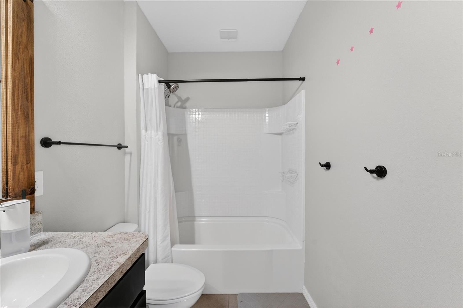 Image 44 of 91 For 11176 Leland Groves Drive