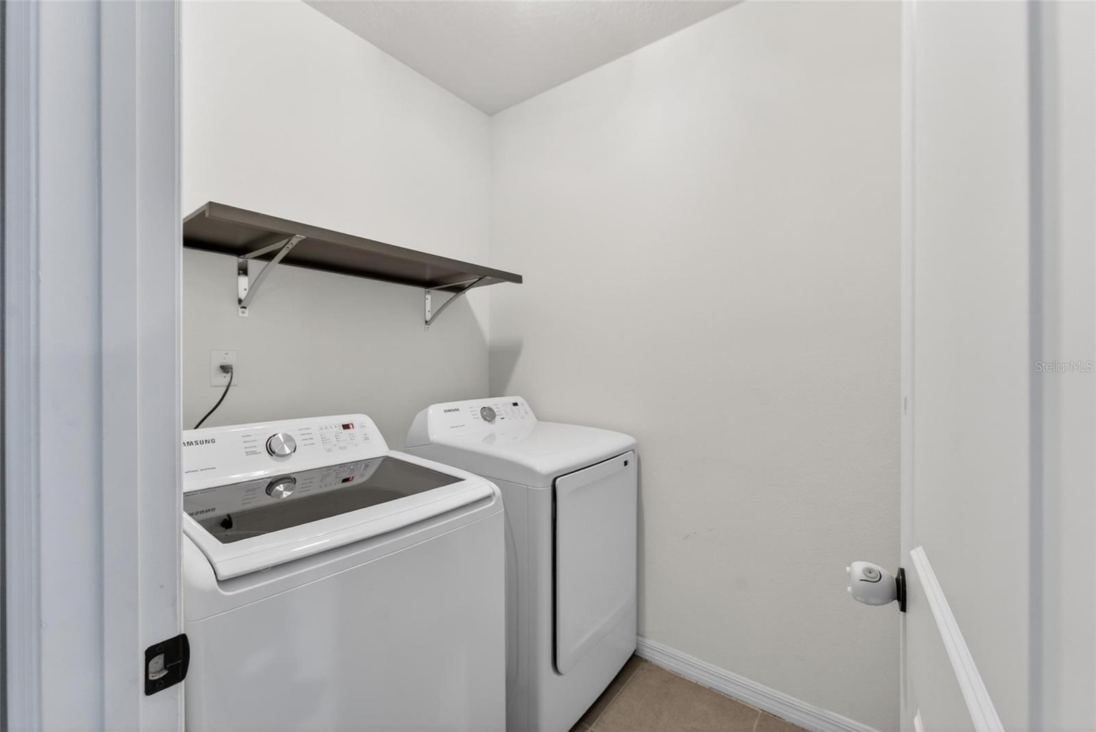 Image 49 of 91 For 11176 Leland Groves Drive