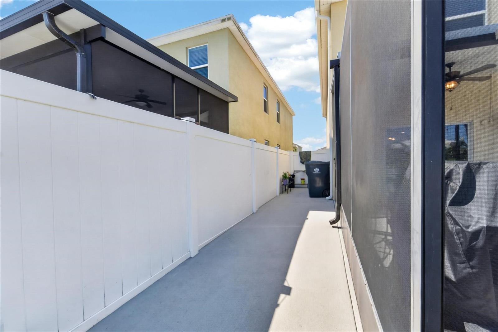 Image 53 of 91 For 11176 Leland Groves Drive