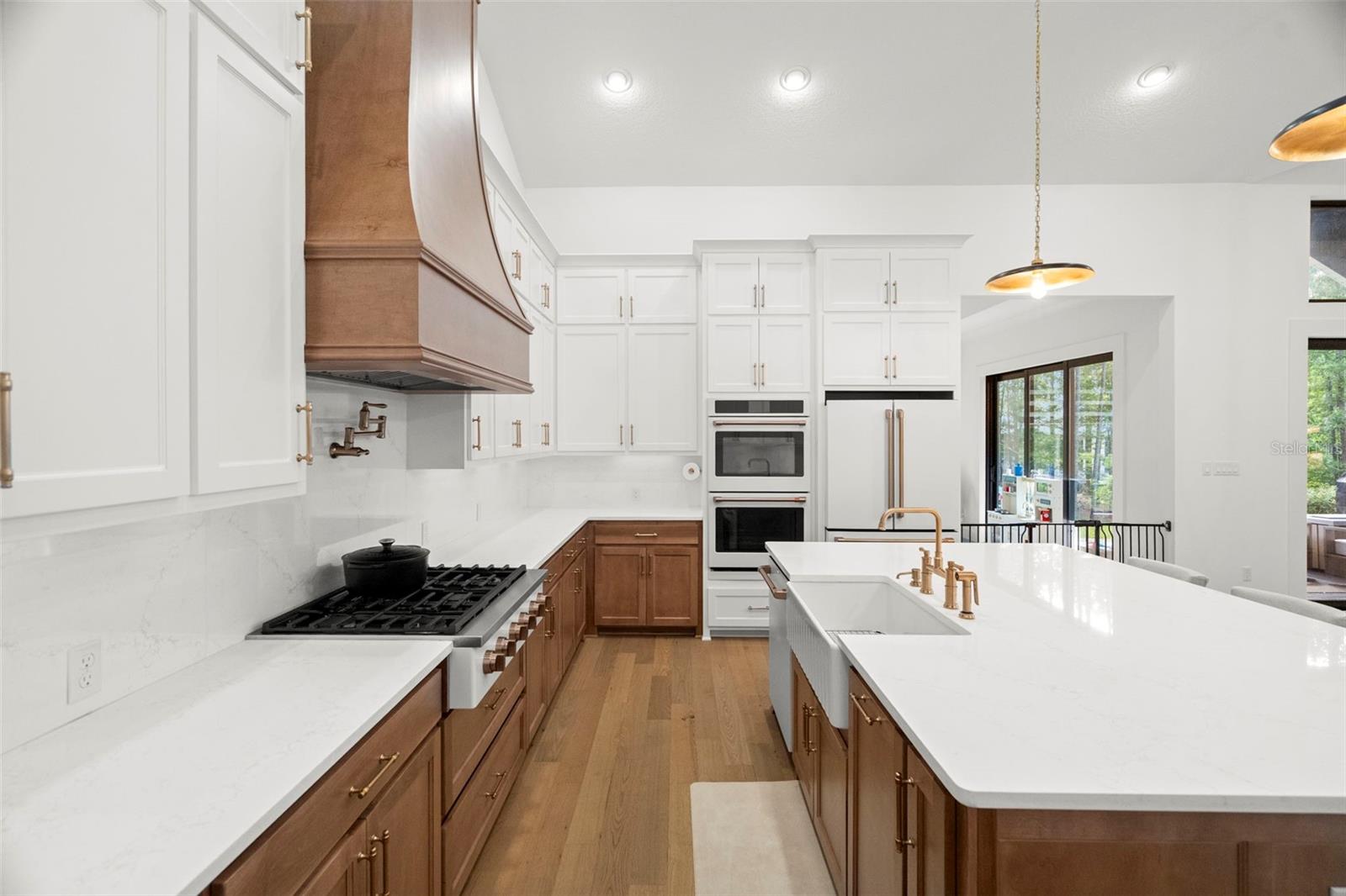 Image 12 of 64 For 5047 Summit View Drive