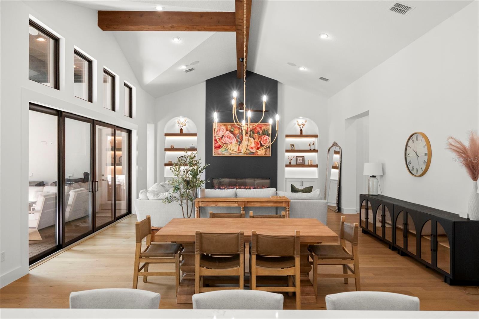 Image 18 of 64 For 5047 Summit View Drive