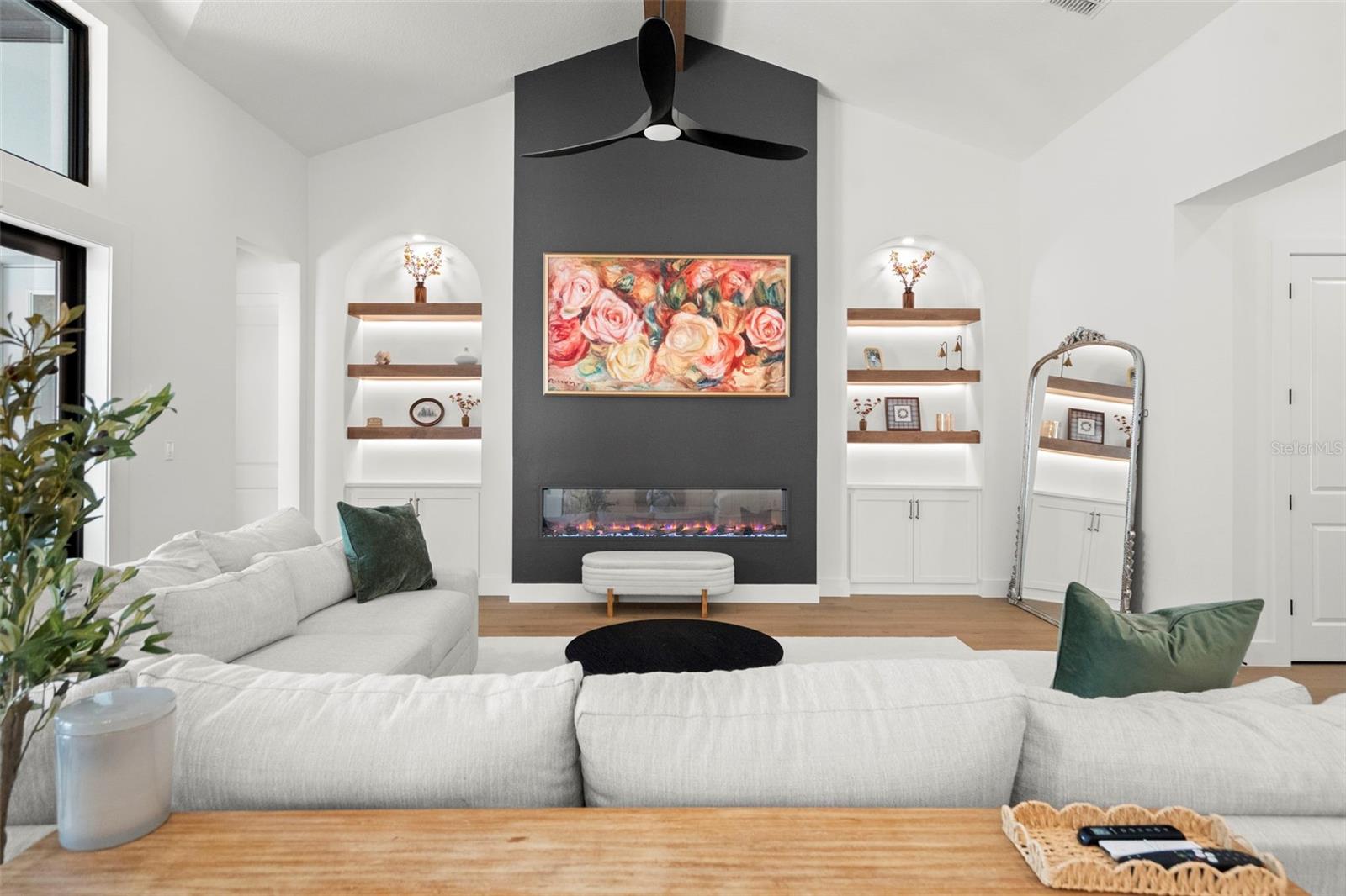 Image 19 of 64 For 5047 Summit View Drive