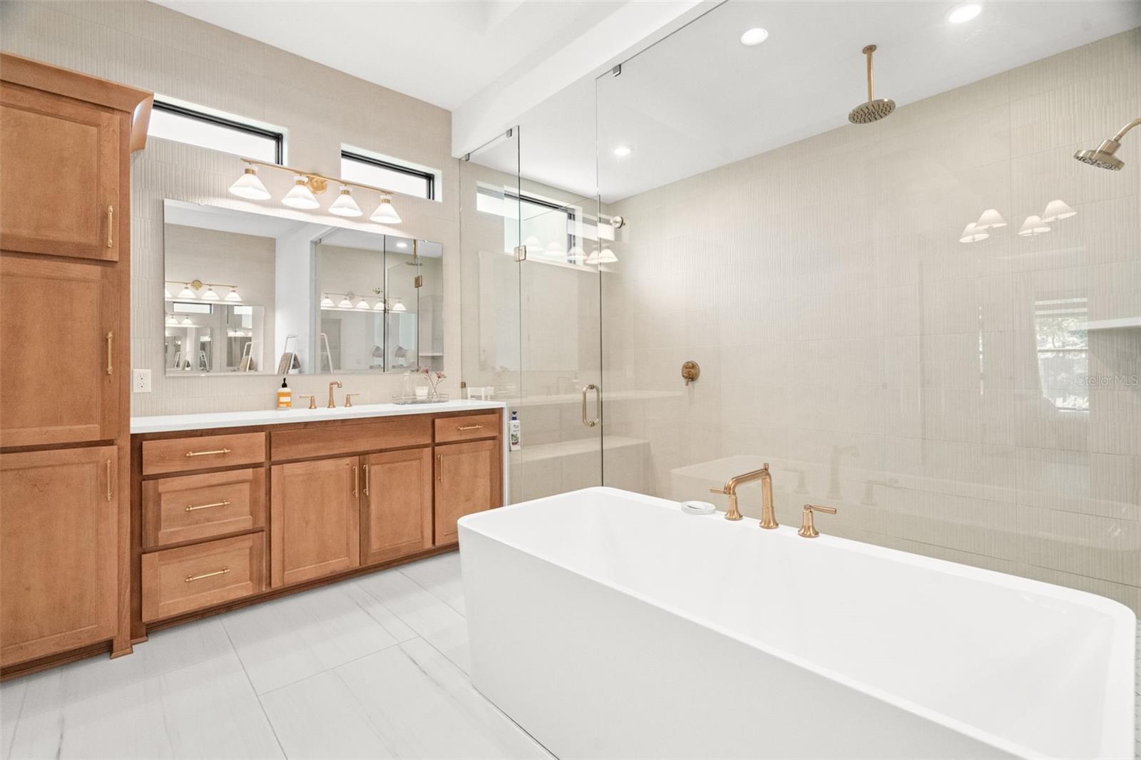 Image 33 of 64 For 5047 Summit View Drive