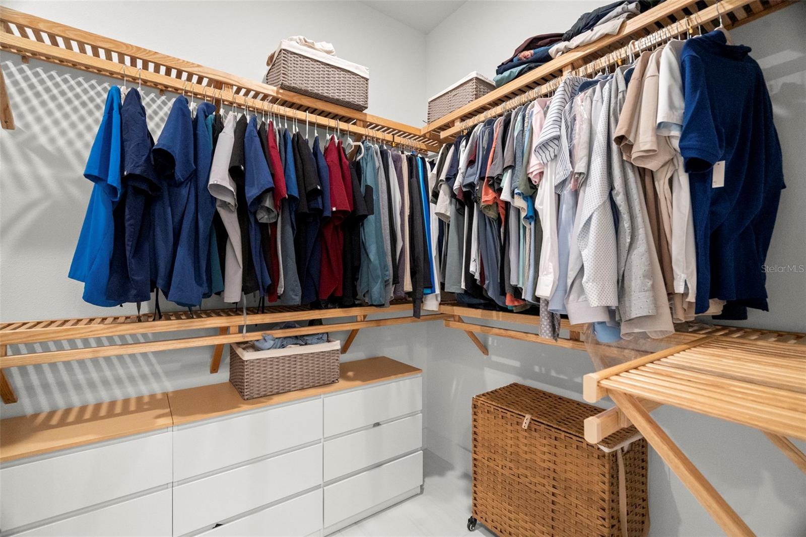 Image 34 of 64 For 5047 Summit View Drive