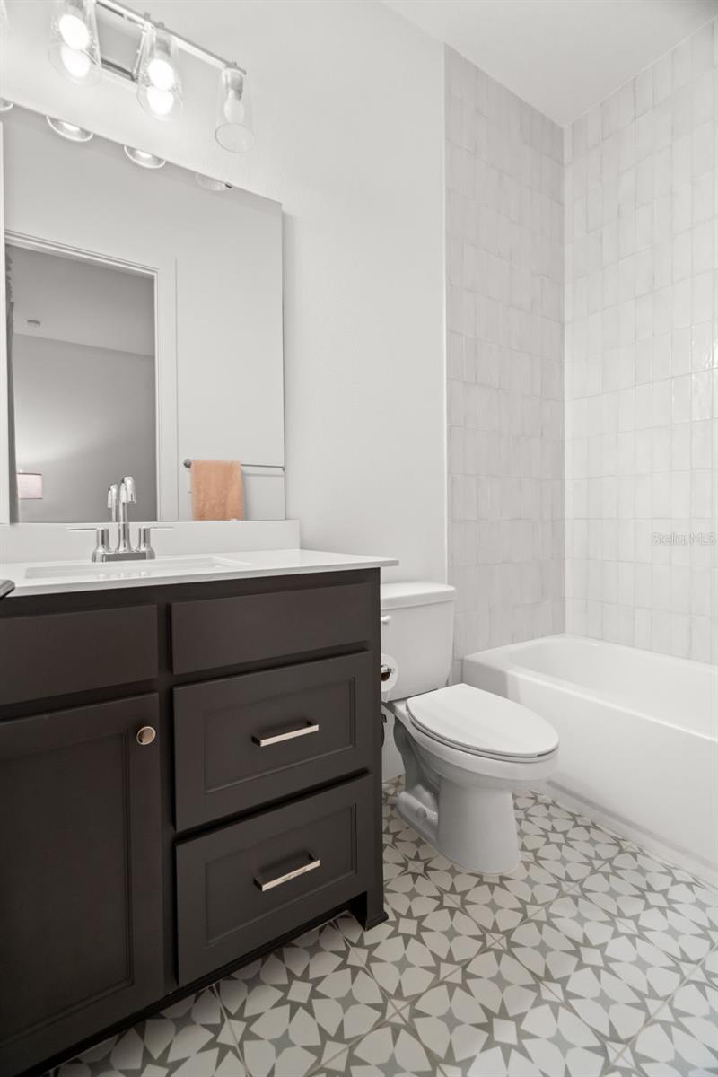 Image 43 of 64 For 5047 Summit View Drive