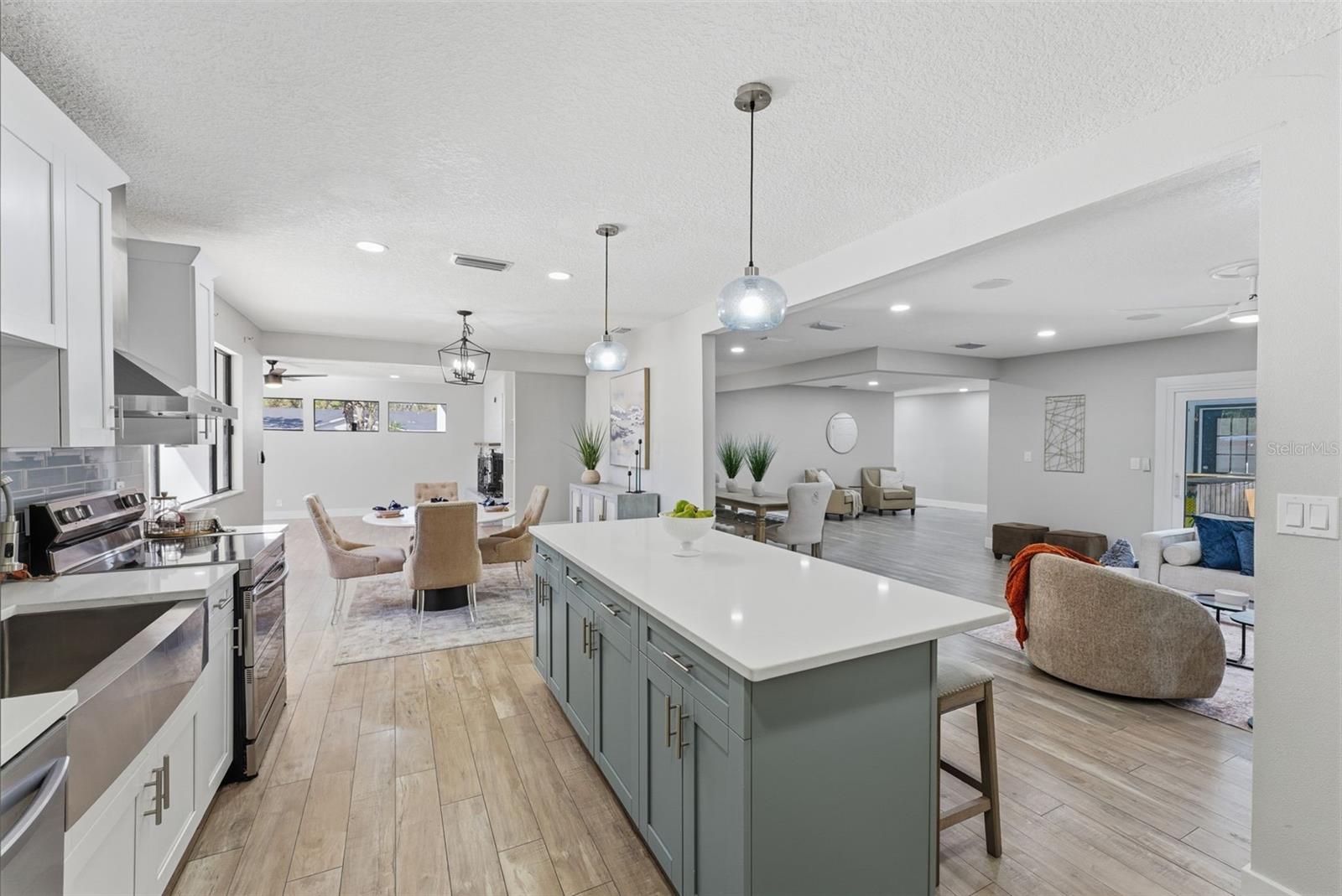 Image 12 of 40 For 1566 Woodfield Court