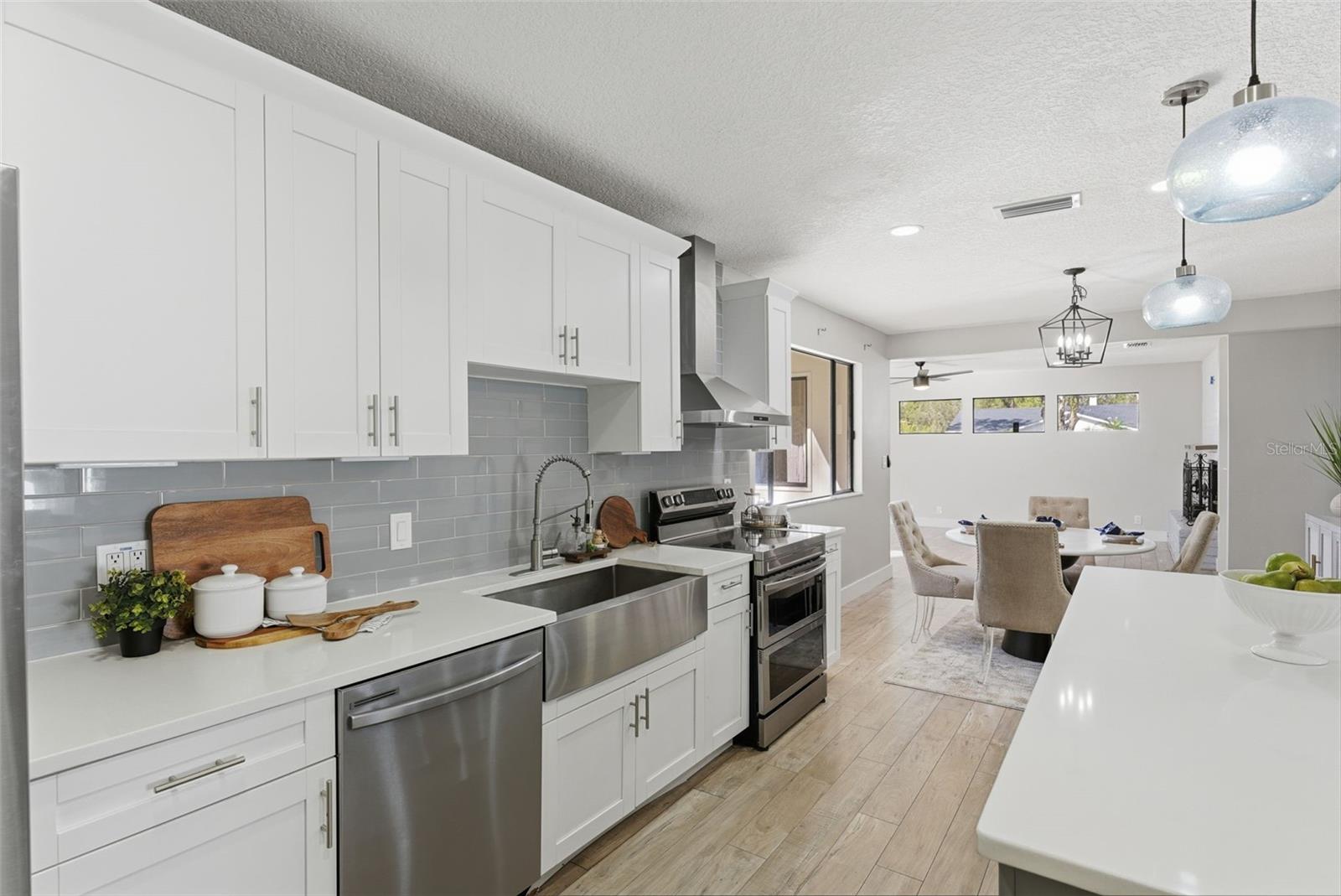 Image 13 of 40 For 1566 Woodfield Court