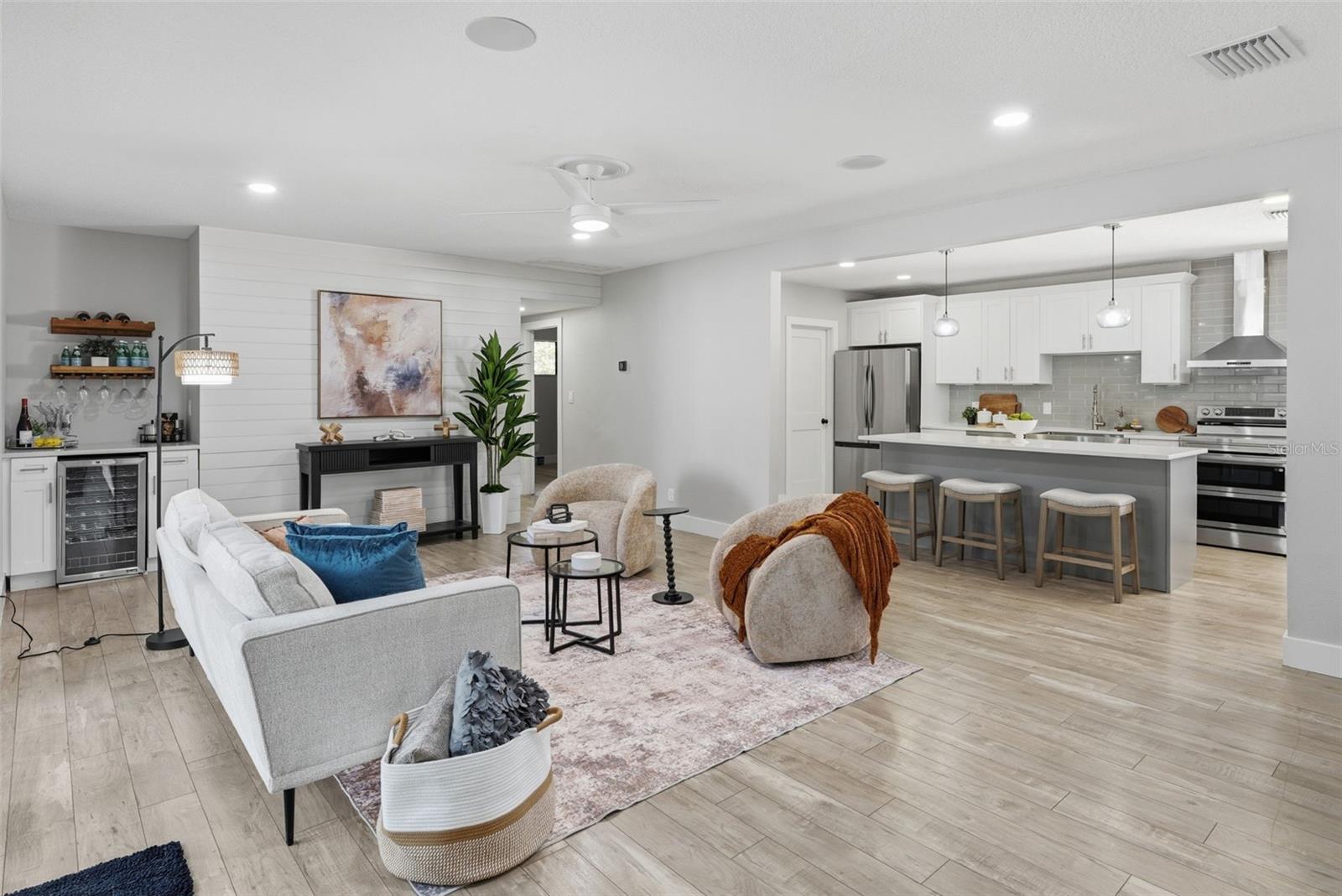 Image 7 of 40 For 1566 Woodfield Court