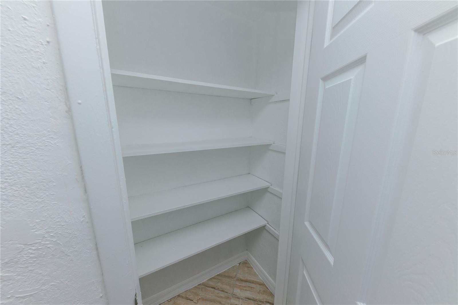 Listing photo id 24 for 1741 Fairfield Street