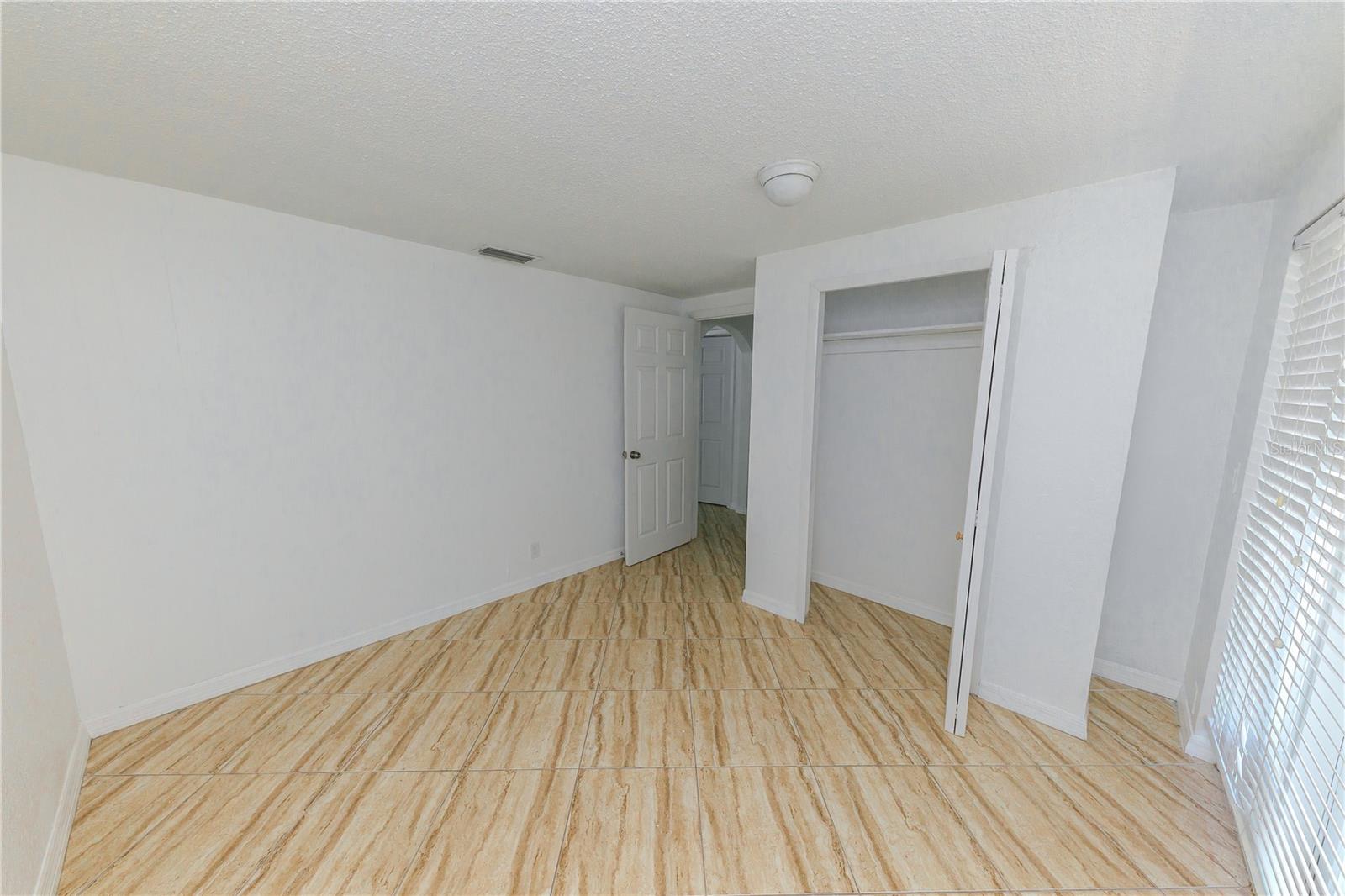 Listing photo id 44 for 1741 Fairfield Street