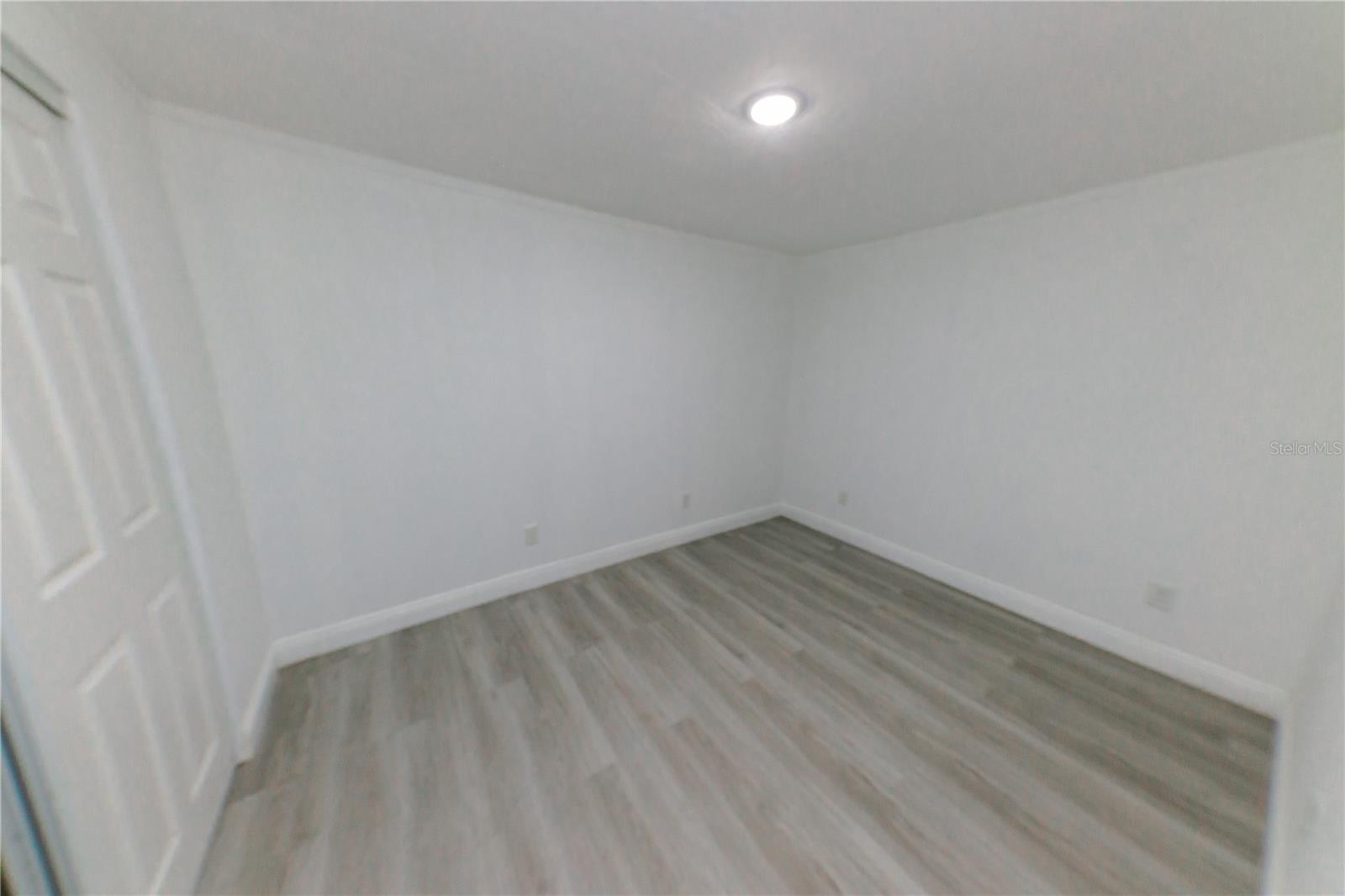 Listing photo id 51 for 1741 Fairfield Street