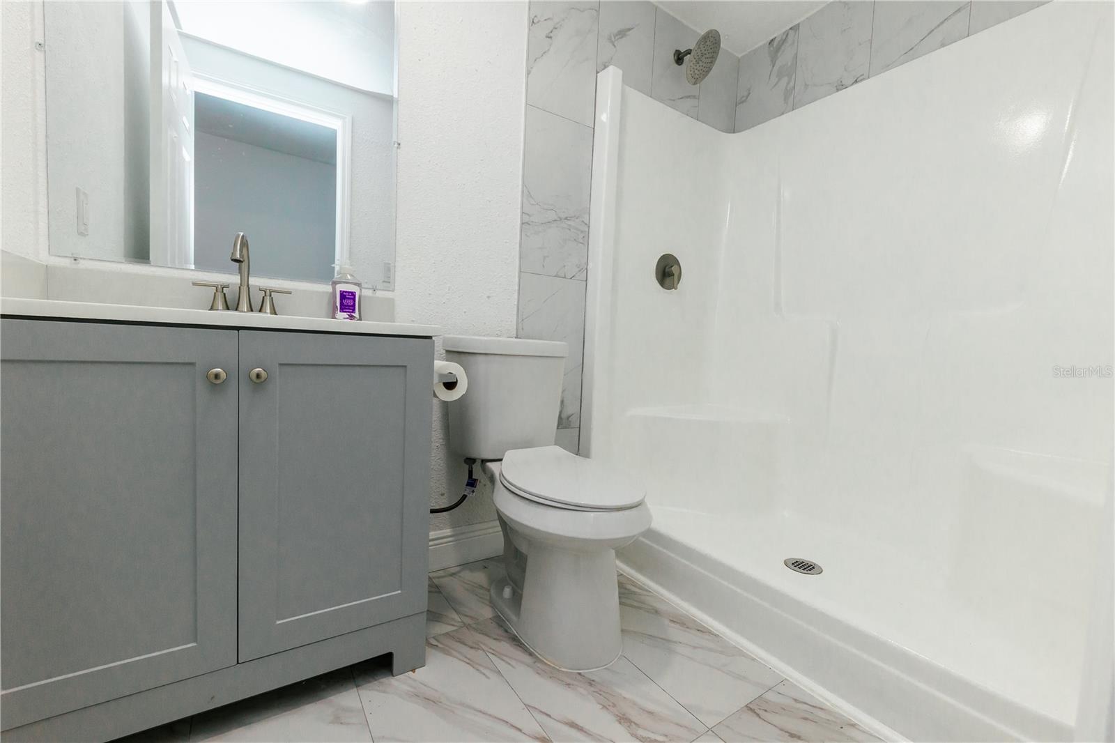 Listing photo id 60 for 1741 Fairfield Street