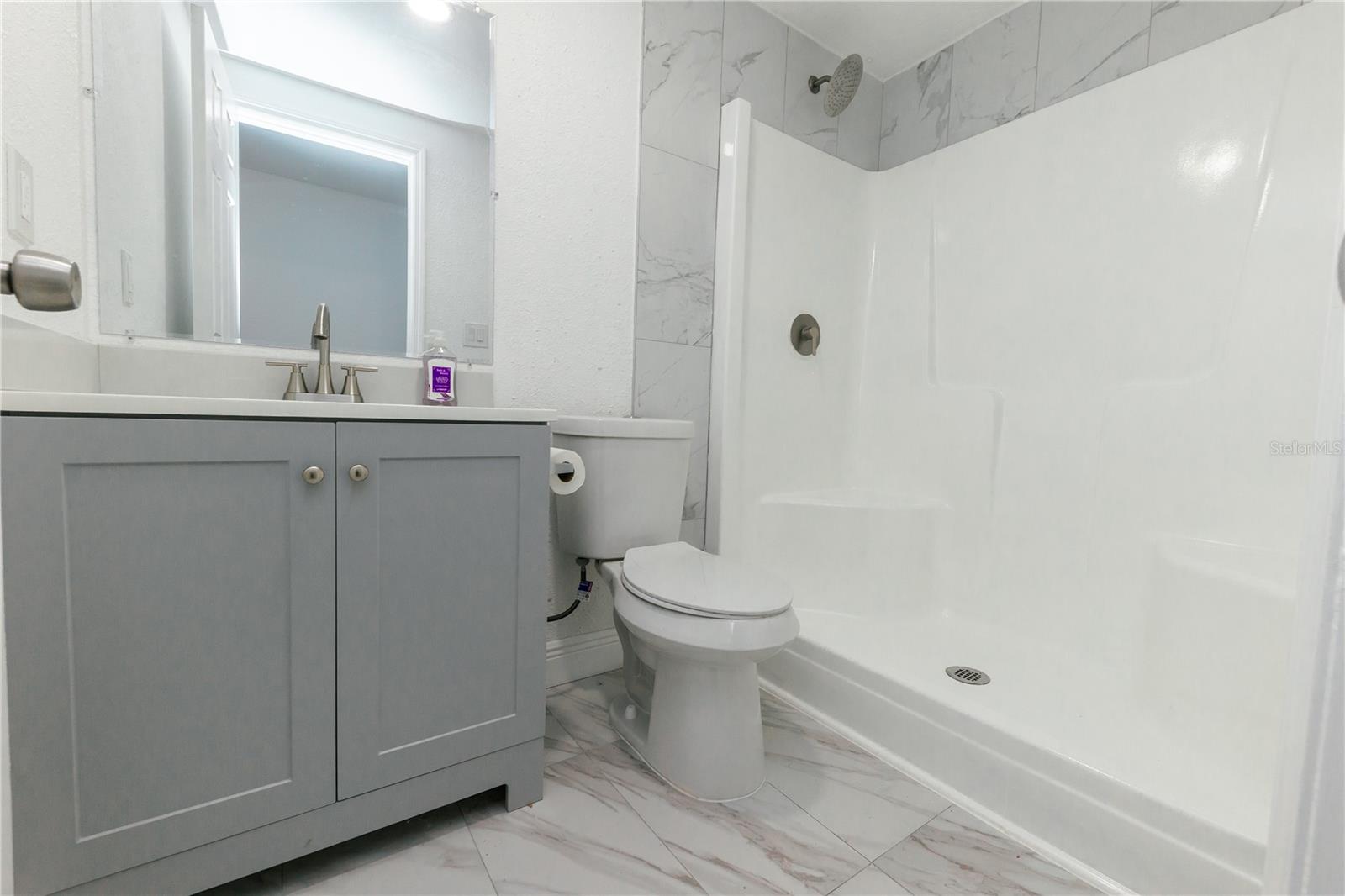 Listing photo id 61 for 1741 Fairfield Street