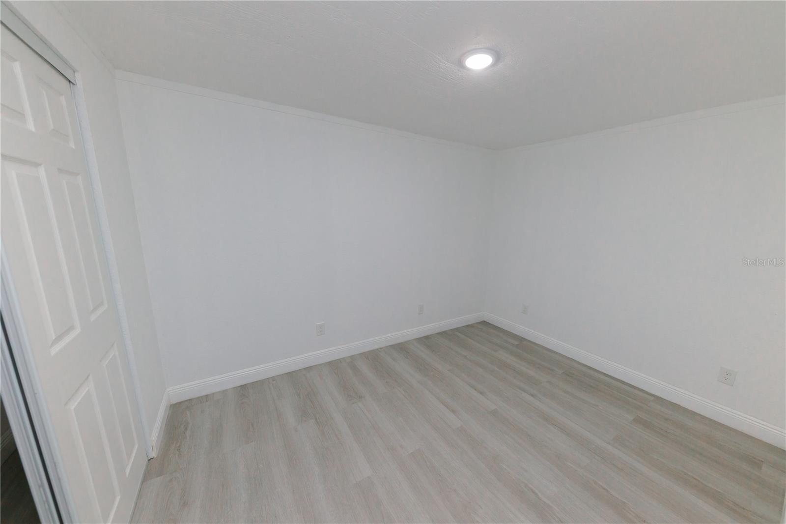 Listing photo id 62 for 1741 Fairfield Street