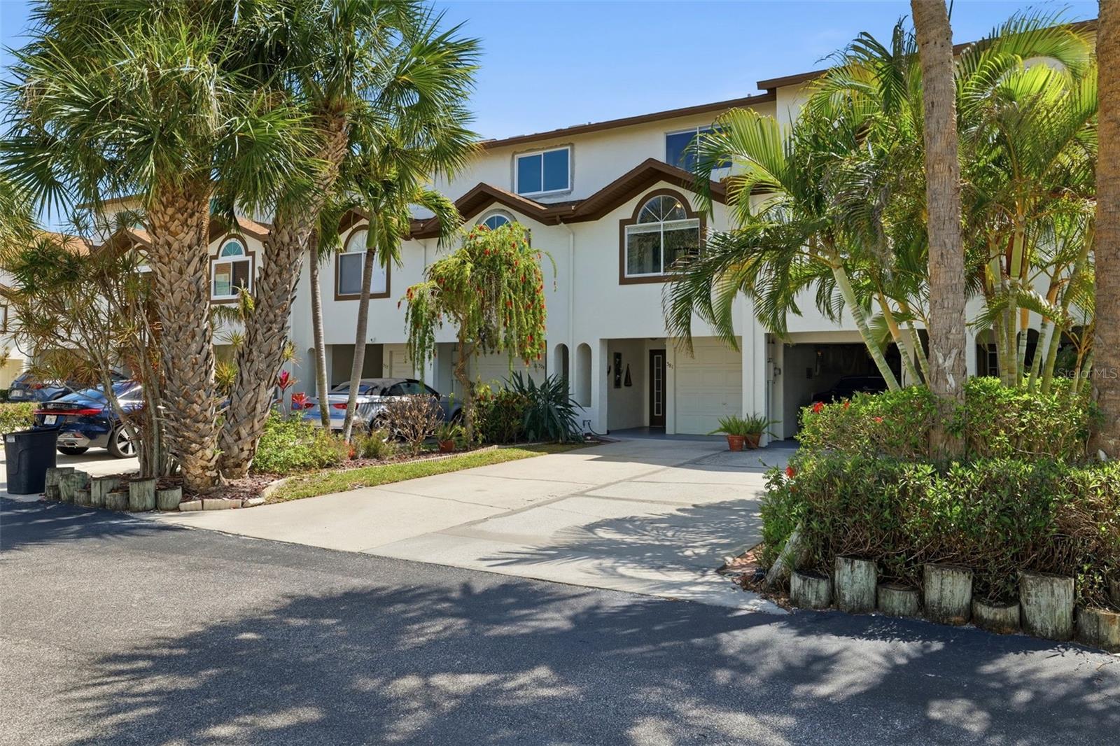 Details for 381 Madeira Circle, TIERRA VERDE, FL 33715