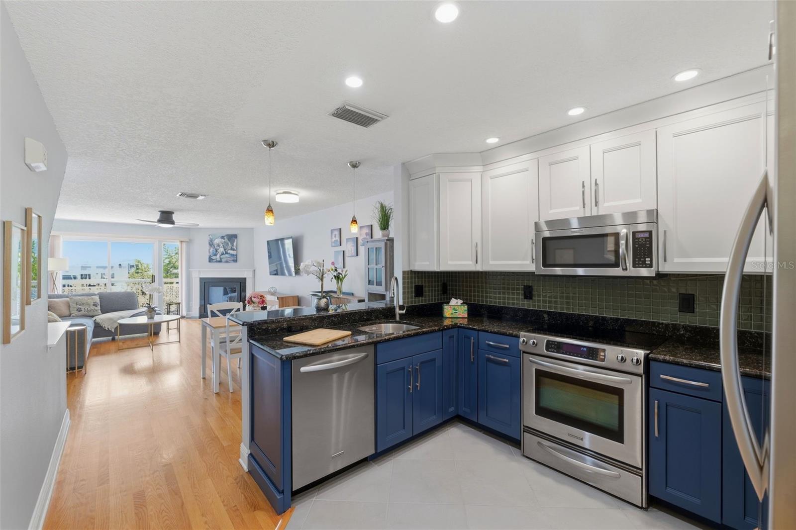 Image 12 of 50 For 381 Madeira Circle