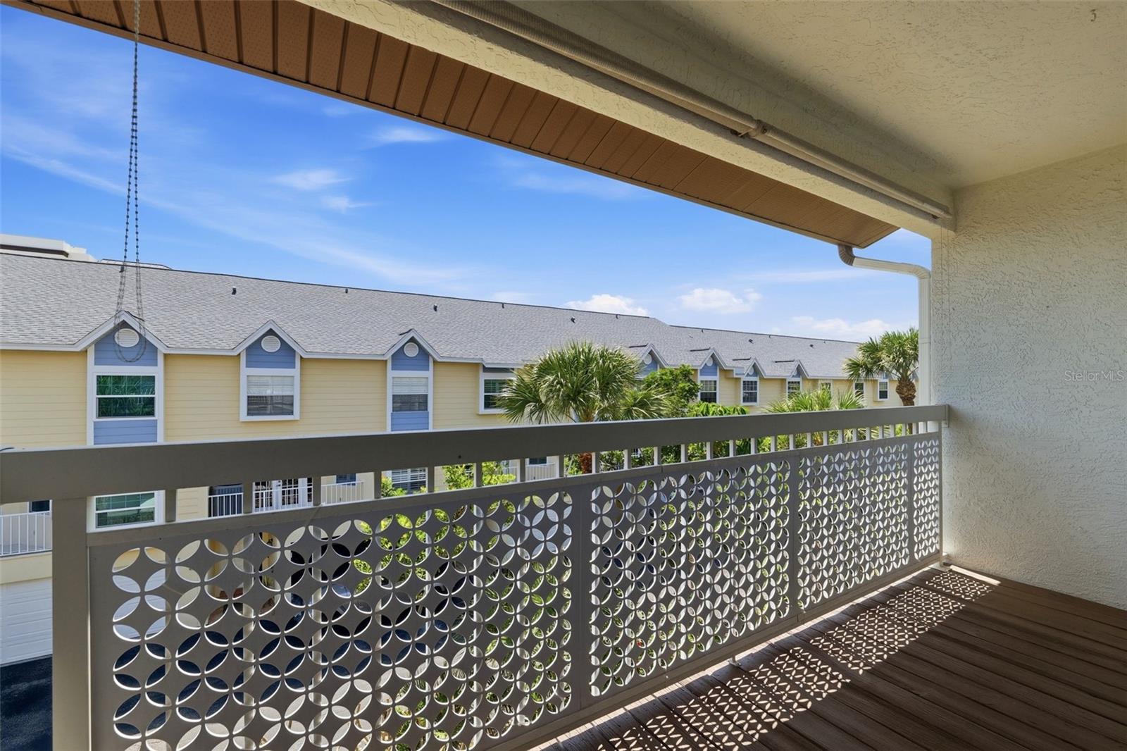 Image 31 of 50 For 381 Madeira Circle