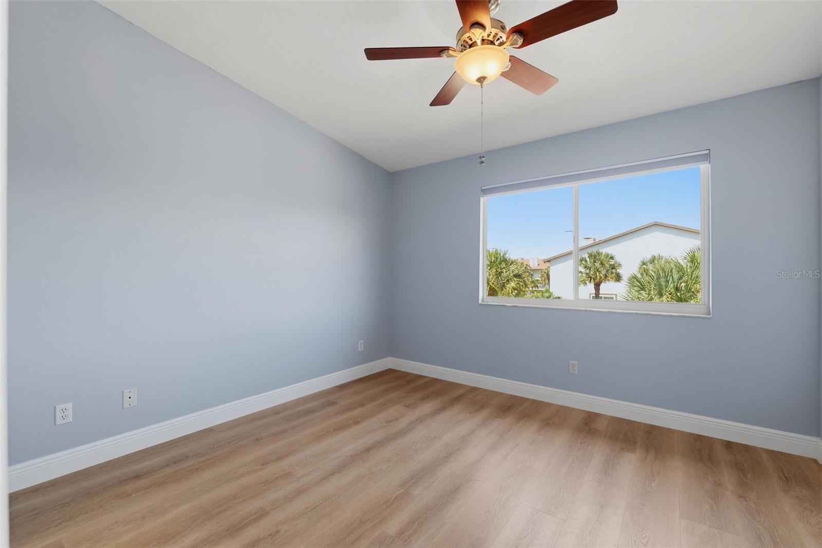 Image 33 of 50 For 381 Madeira Circle