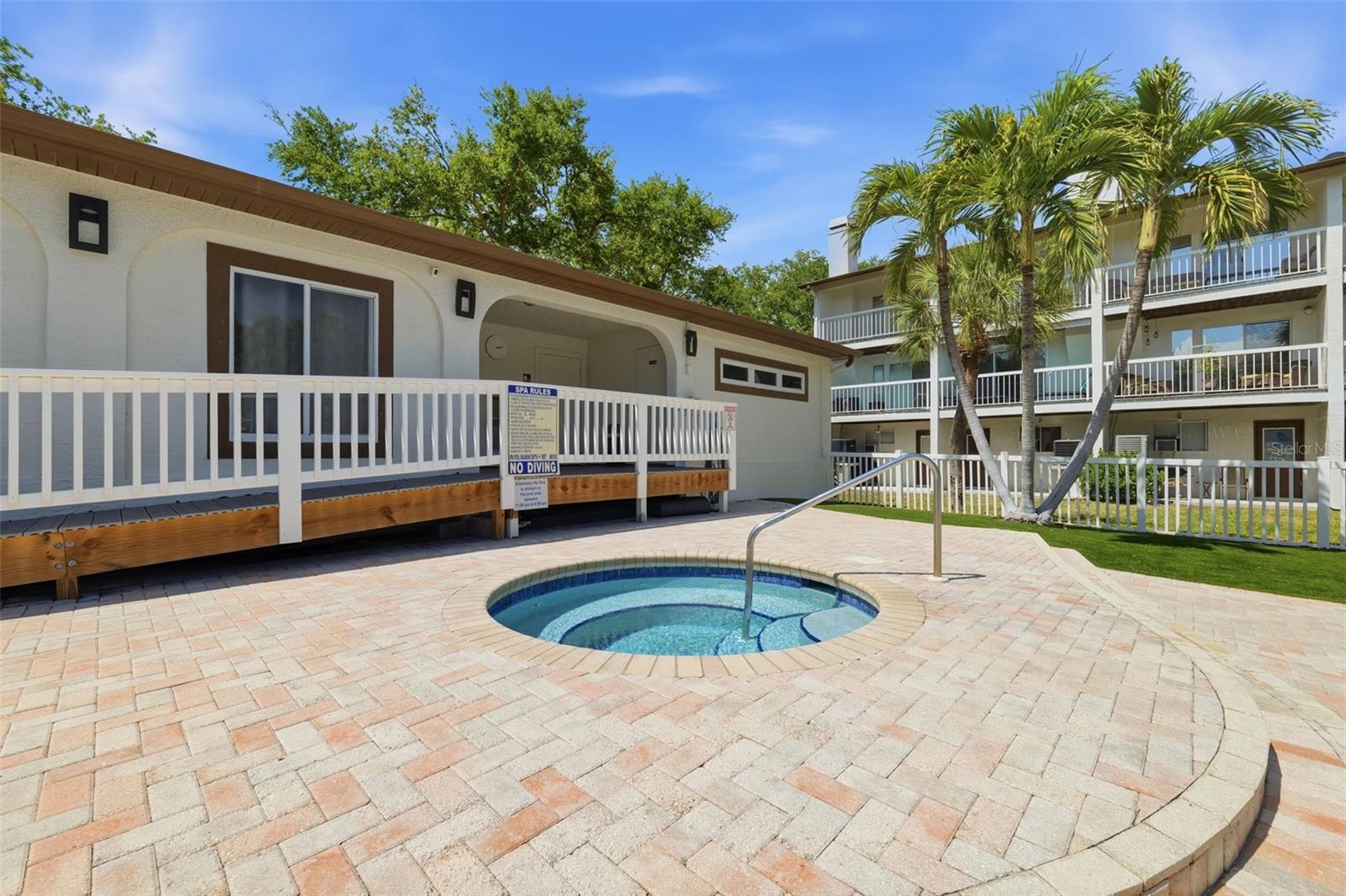 Image 39 of 50 For 381 Madeira Circle