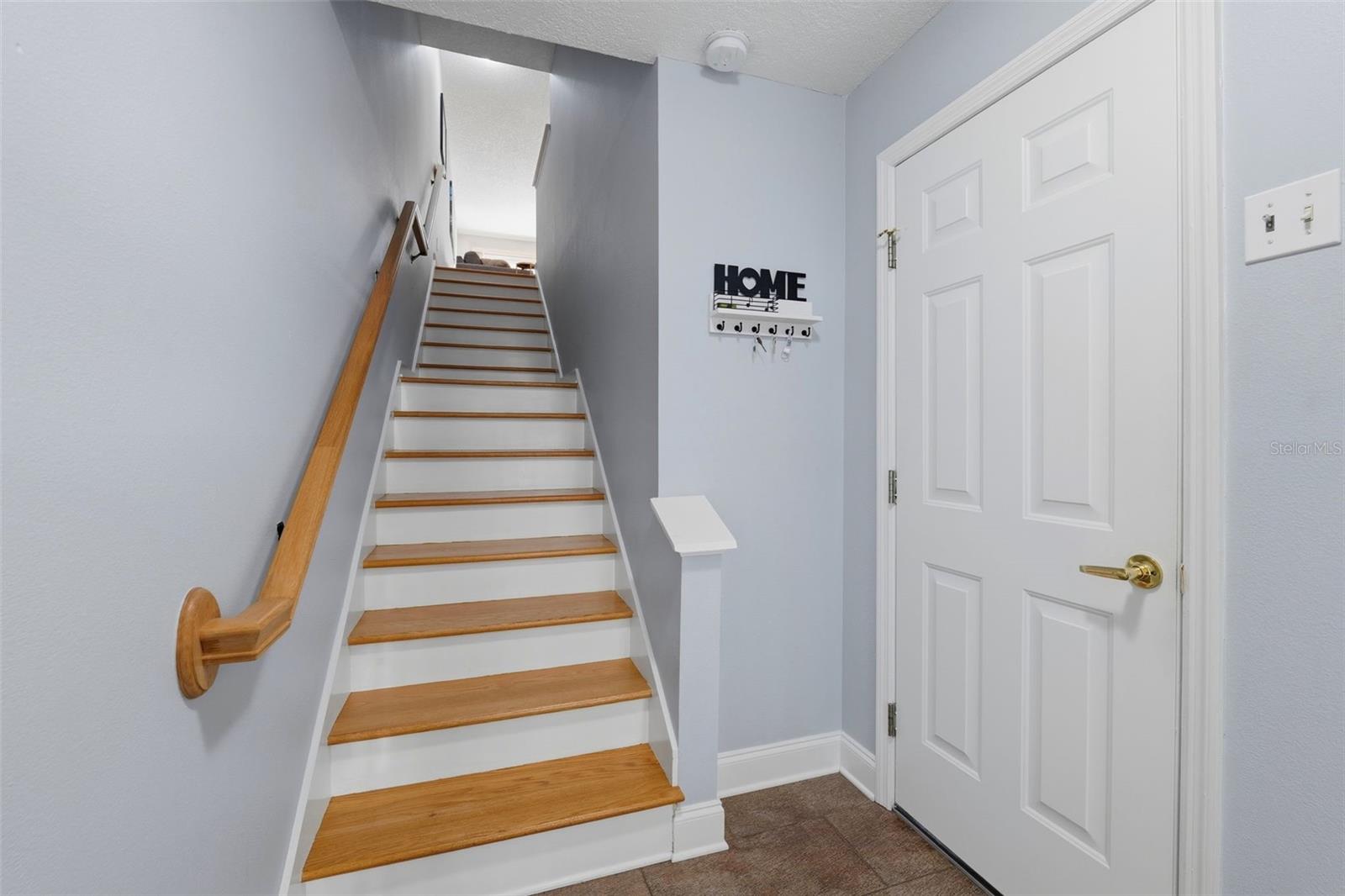 Image 6 of 50 For 381 Madeira Circle