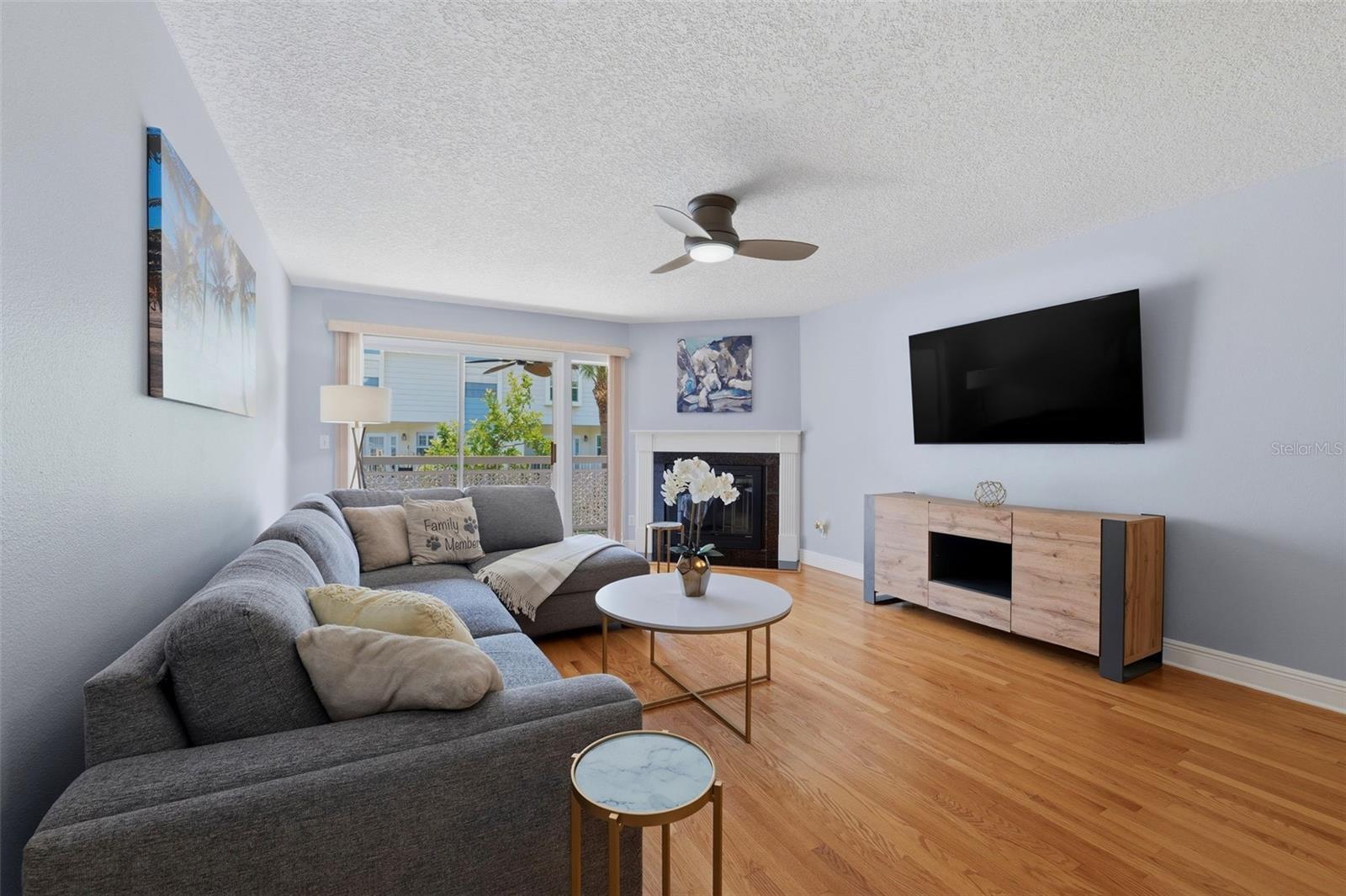 Image 8 of 50 For 381 Madeira Circle