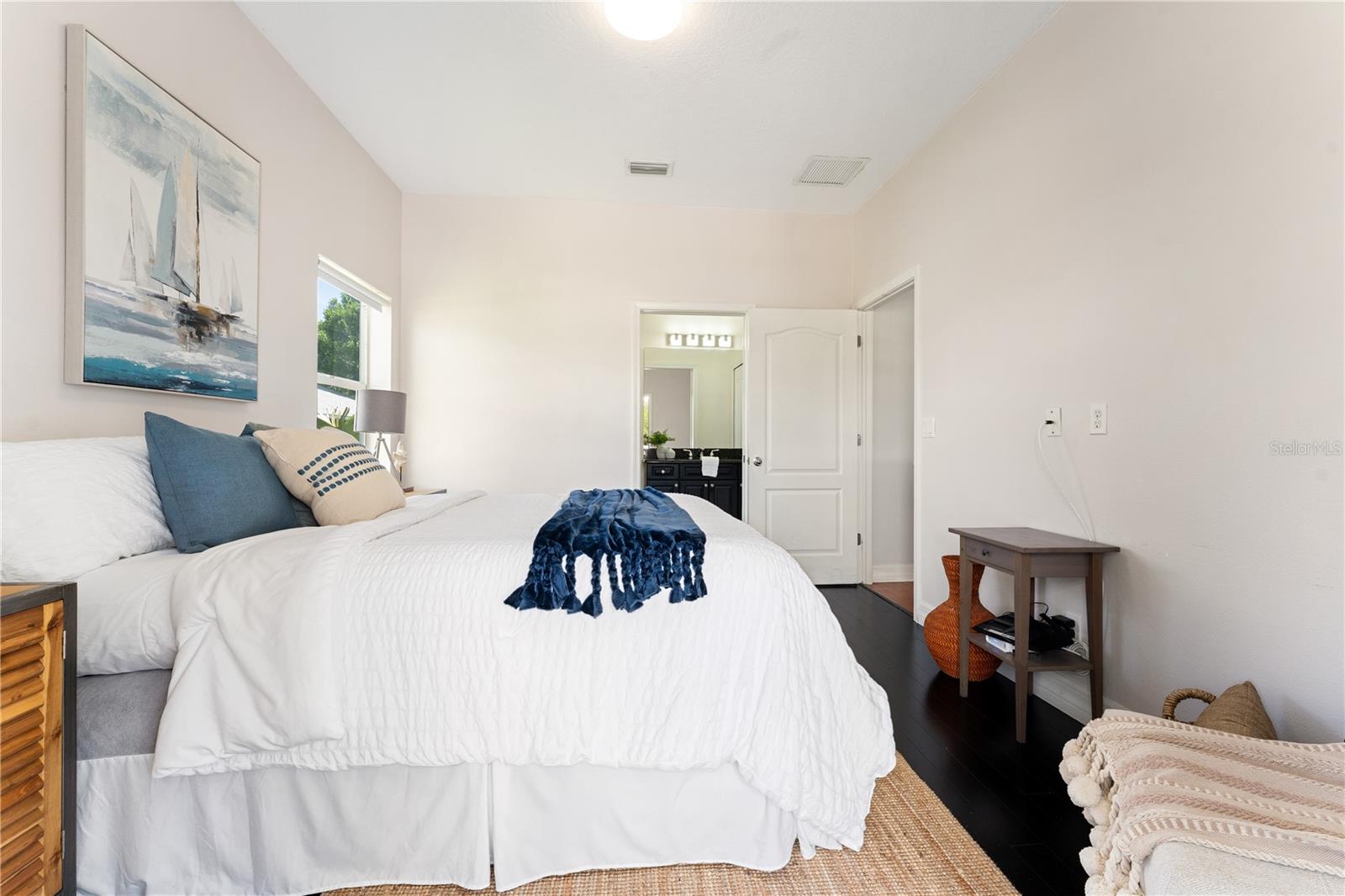 Image 25 of 45 For 2704 57th Street S