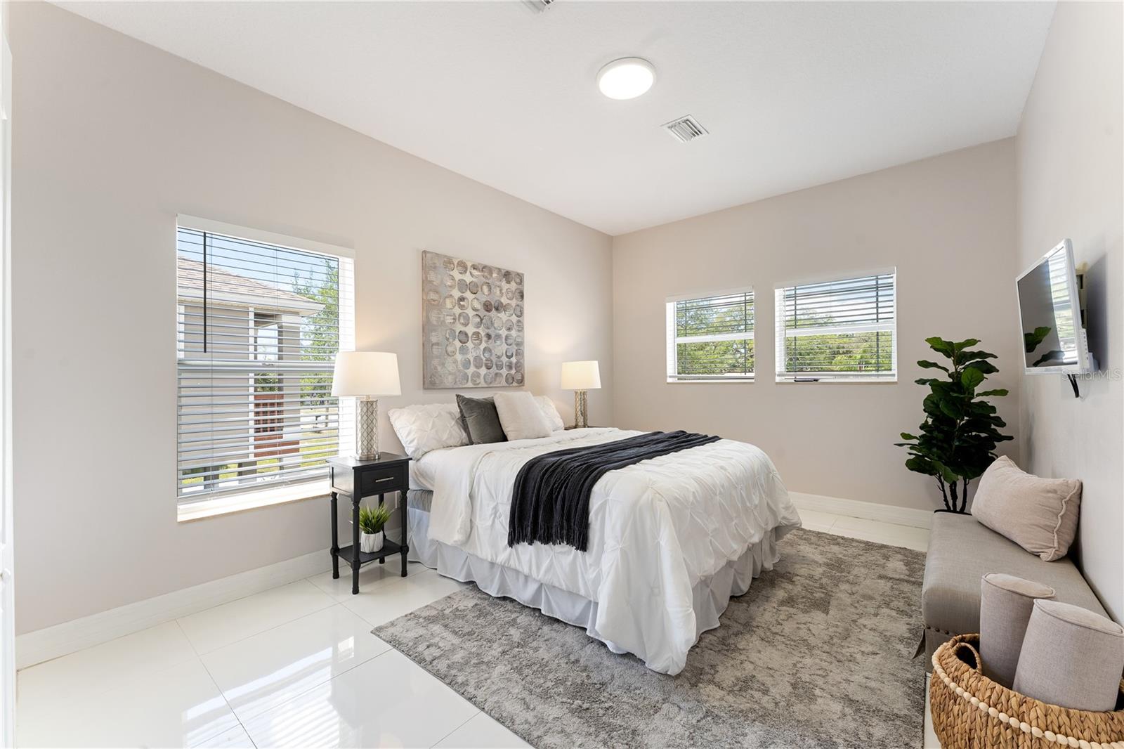 Image 30 of 45 For 2704 57th Street S