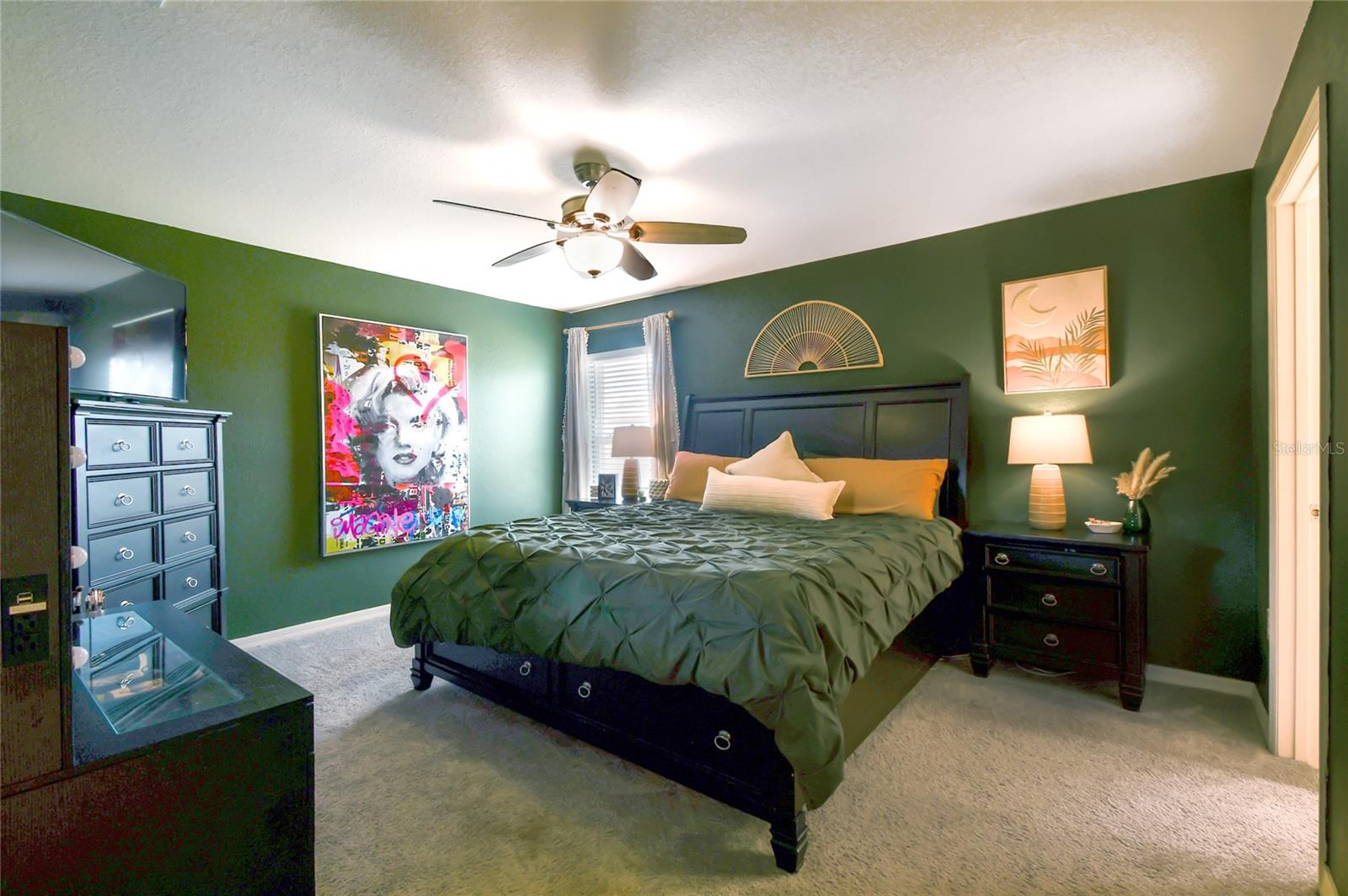 Image 23 of 50 For 105 Blue Alice Spring Court