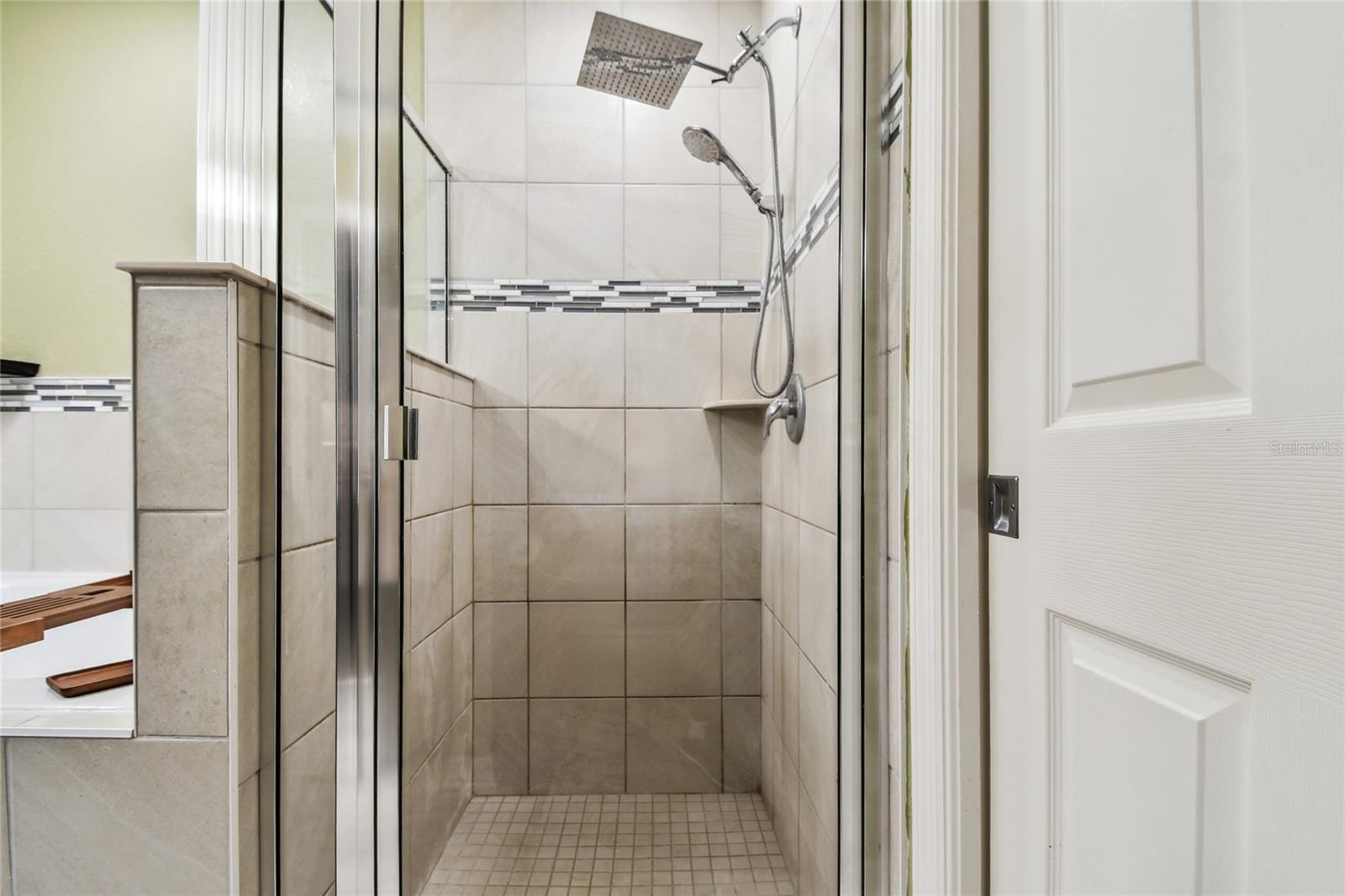 Image 27 of 50 For 105 Blue Alice Spring Court