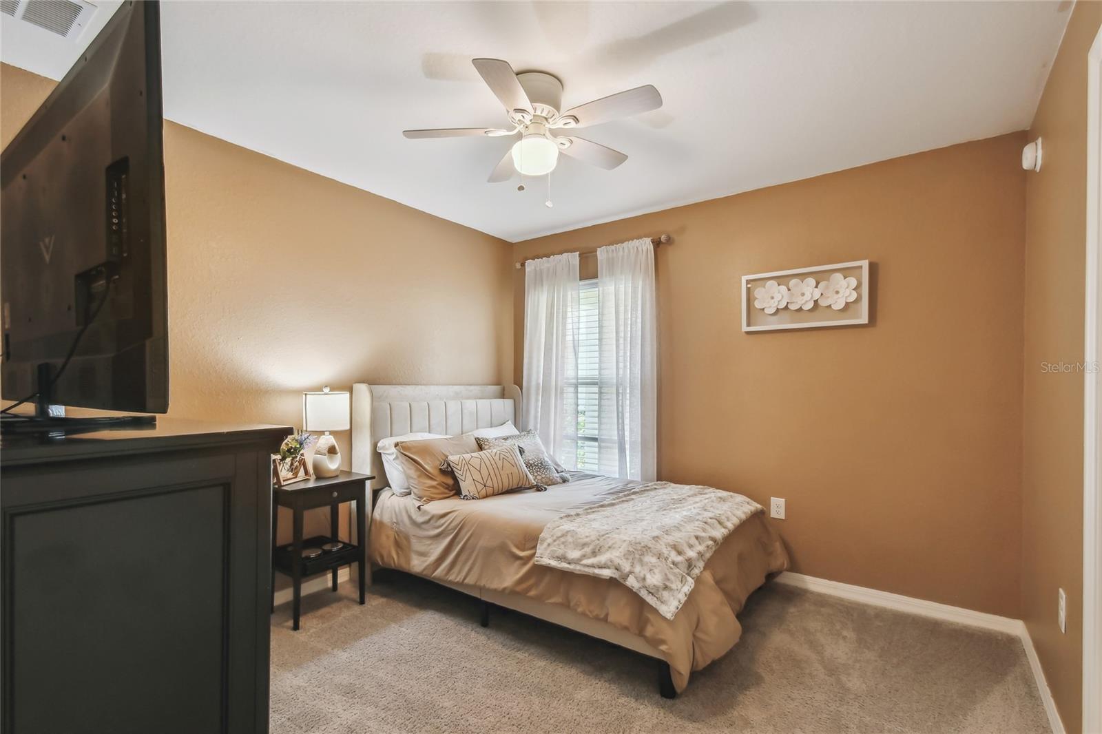 Image 31 of 50 For 105 Blue Alice Spring Court