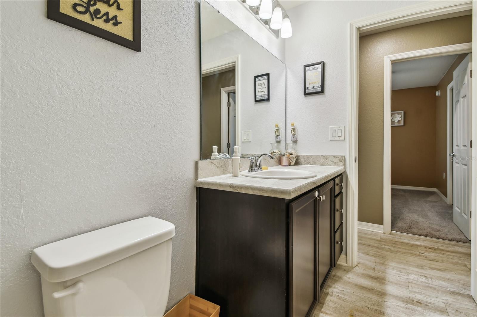 Image 34 of 50 For 105 Blue Alice Spring Court