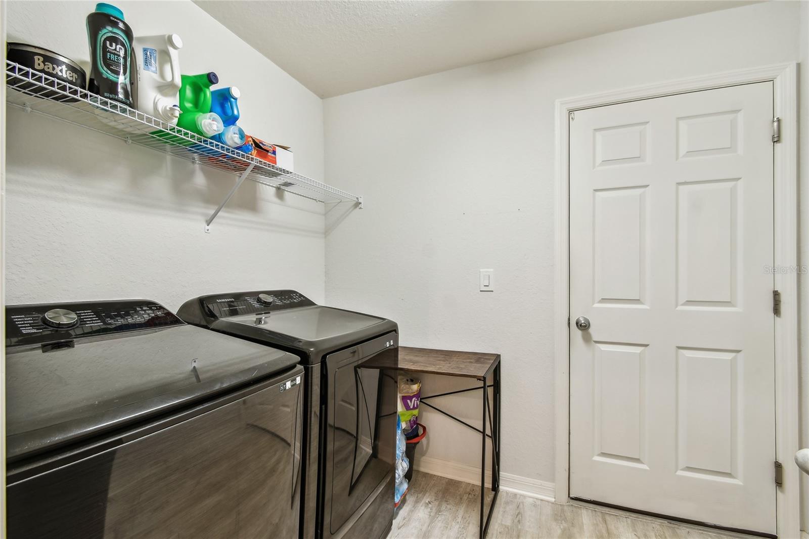 Image 37 of 50 For 105 Blue Alice Spring Court