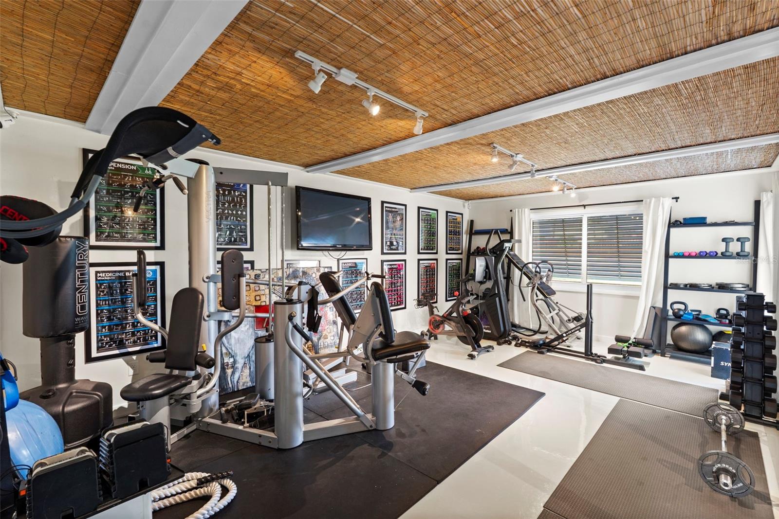 Image 49 of 86 For 439 Causeway Boulevard