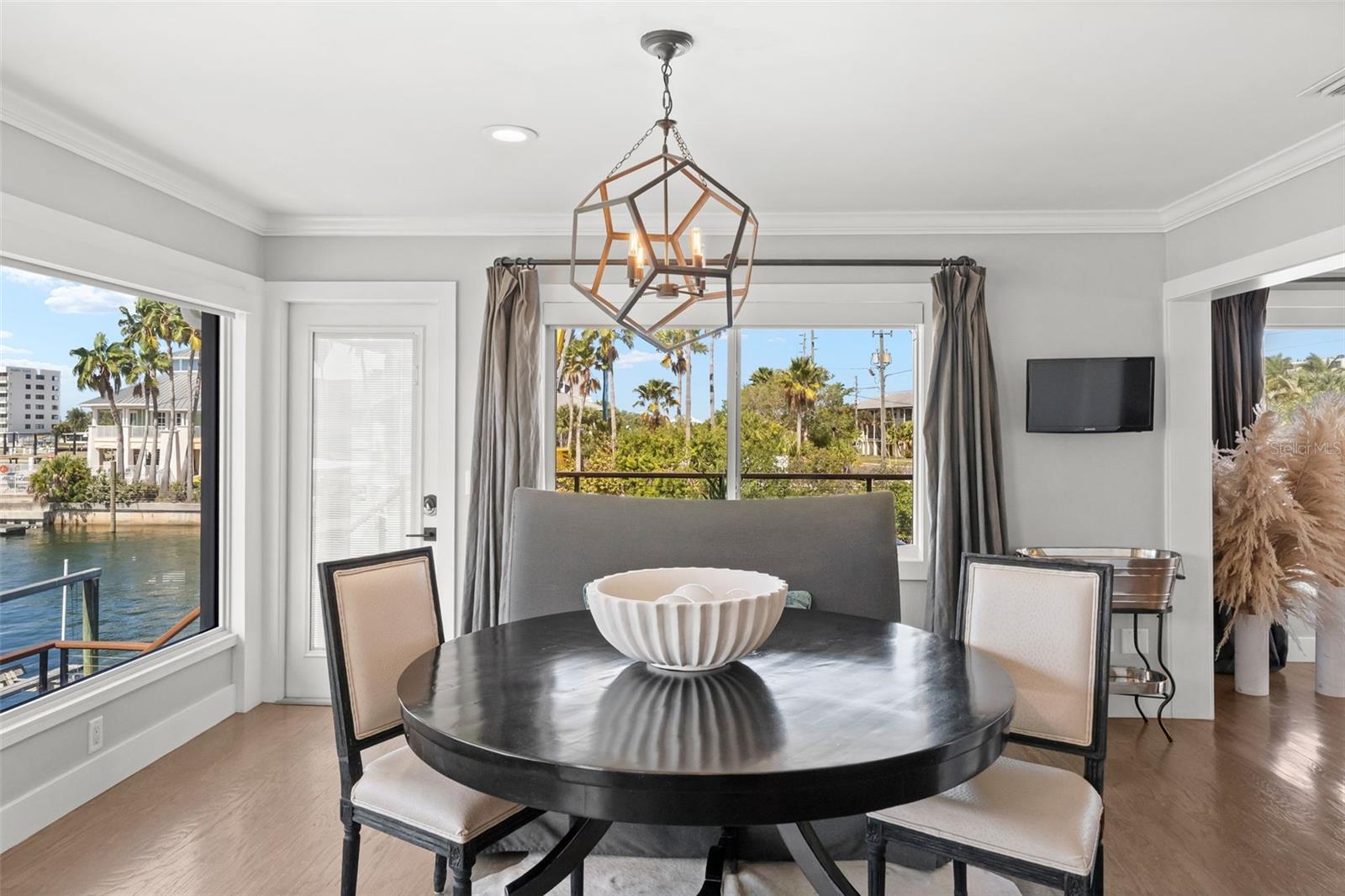 Image 6 of 86 For 439 Causeway Boulevard