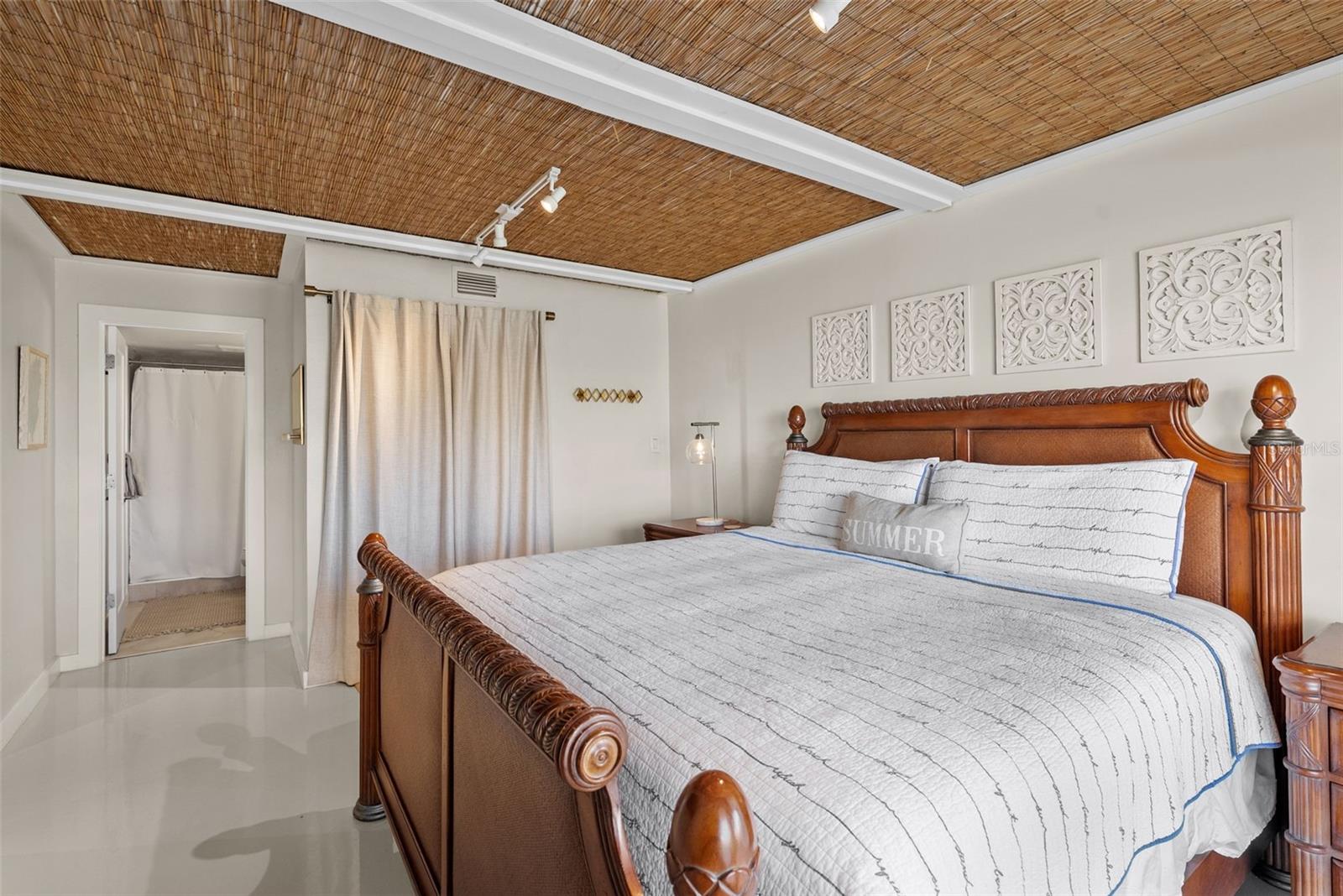 Image 70 of 86 For 439 Causeway Boulevard