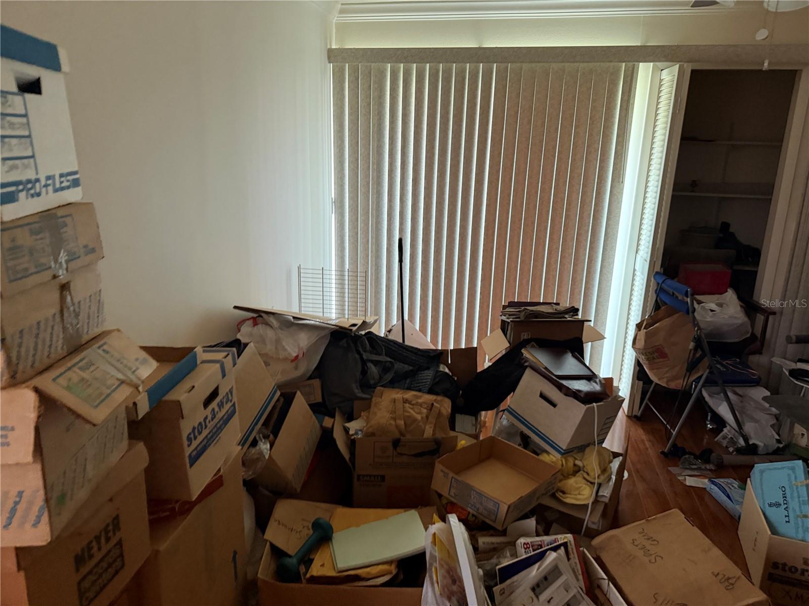 Image 13 of 32 For 240 Windward Passage 1001