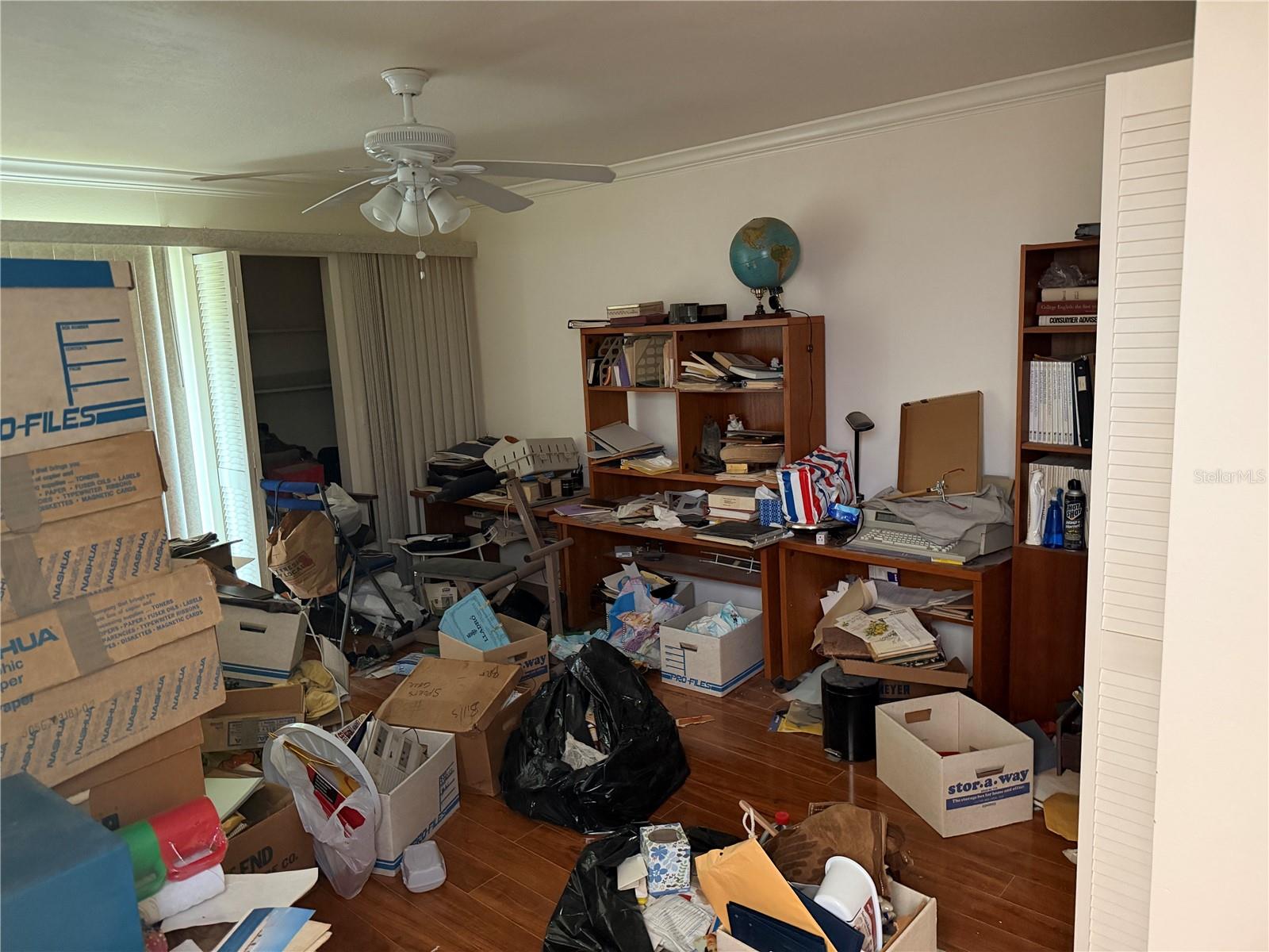 Image 14 of 32 For 240 Windward Passage 1001