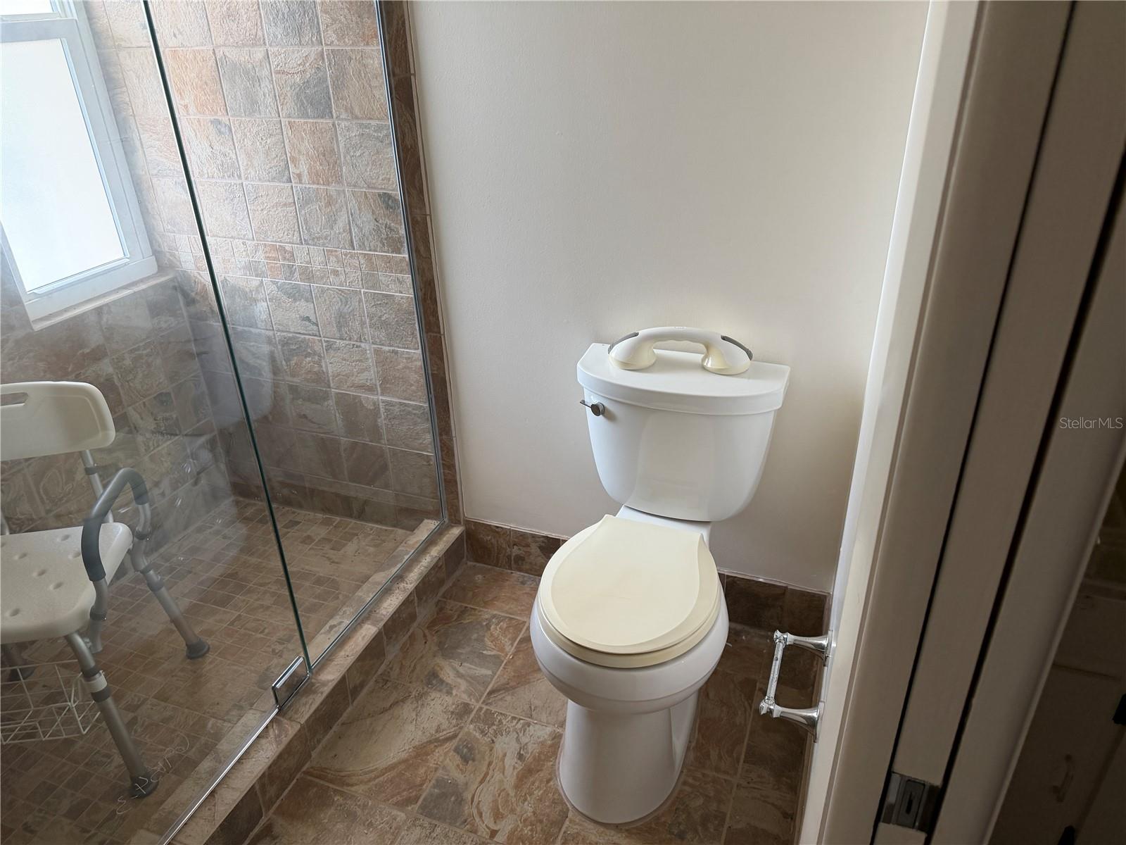 Image 16 of 32 For 240 Windward Passage 1001