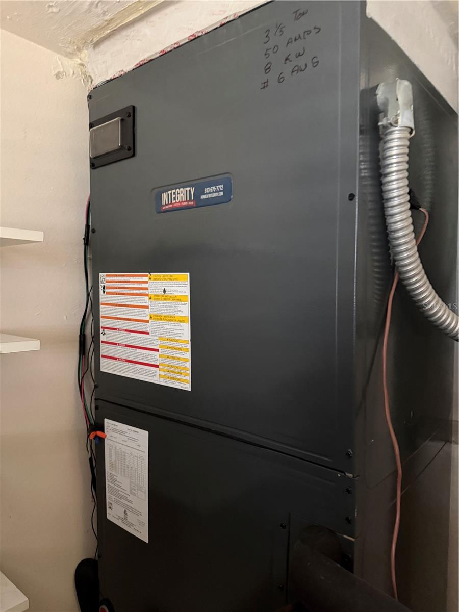 Image 29 of 32 For 240 Windward Passage 1001