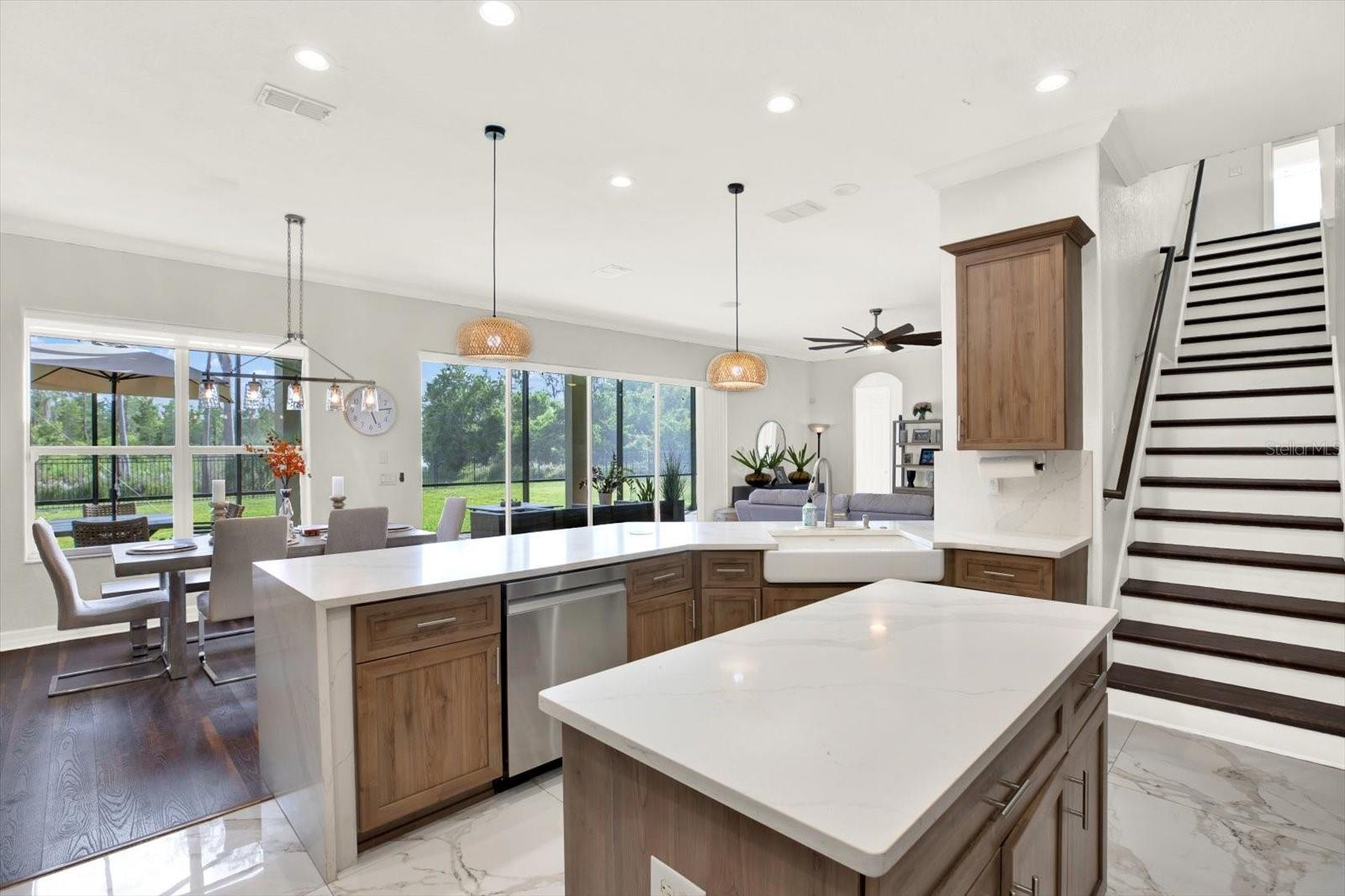 Image 11 of 84 For 21610 Draycott Way