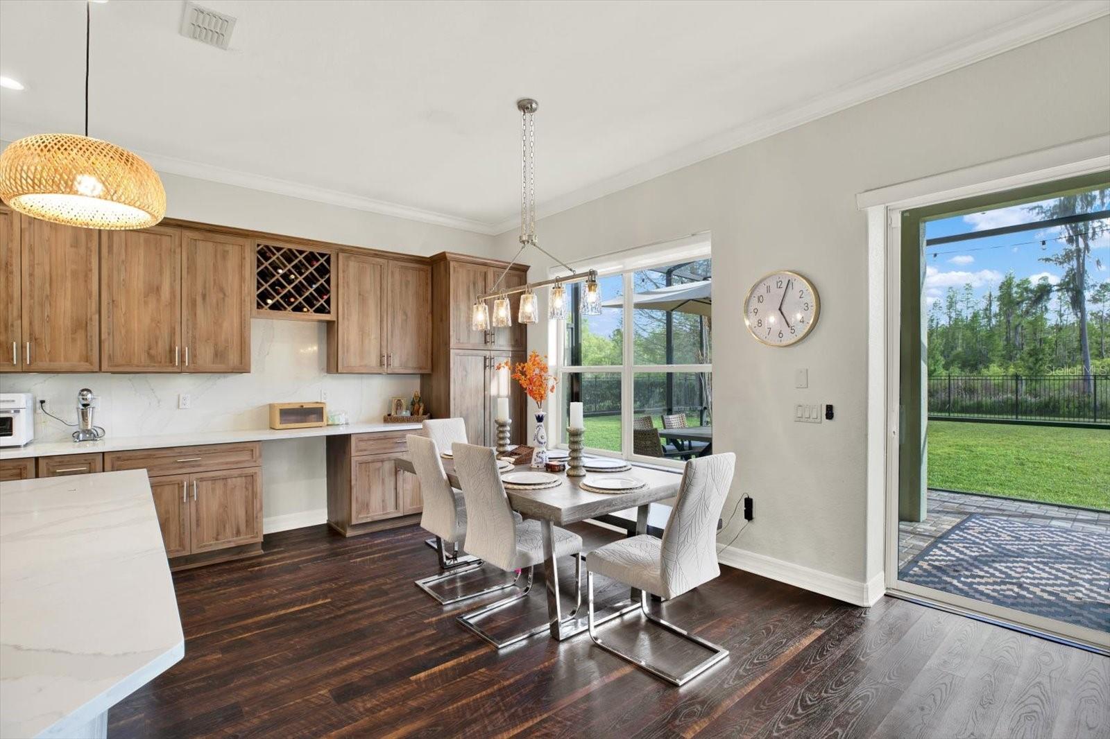 Image 17 of 84 For 21610 Draycott Way