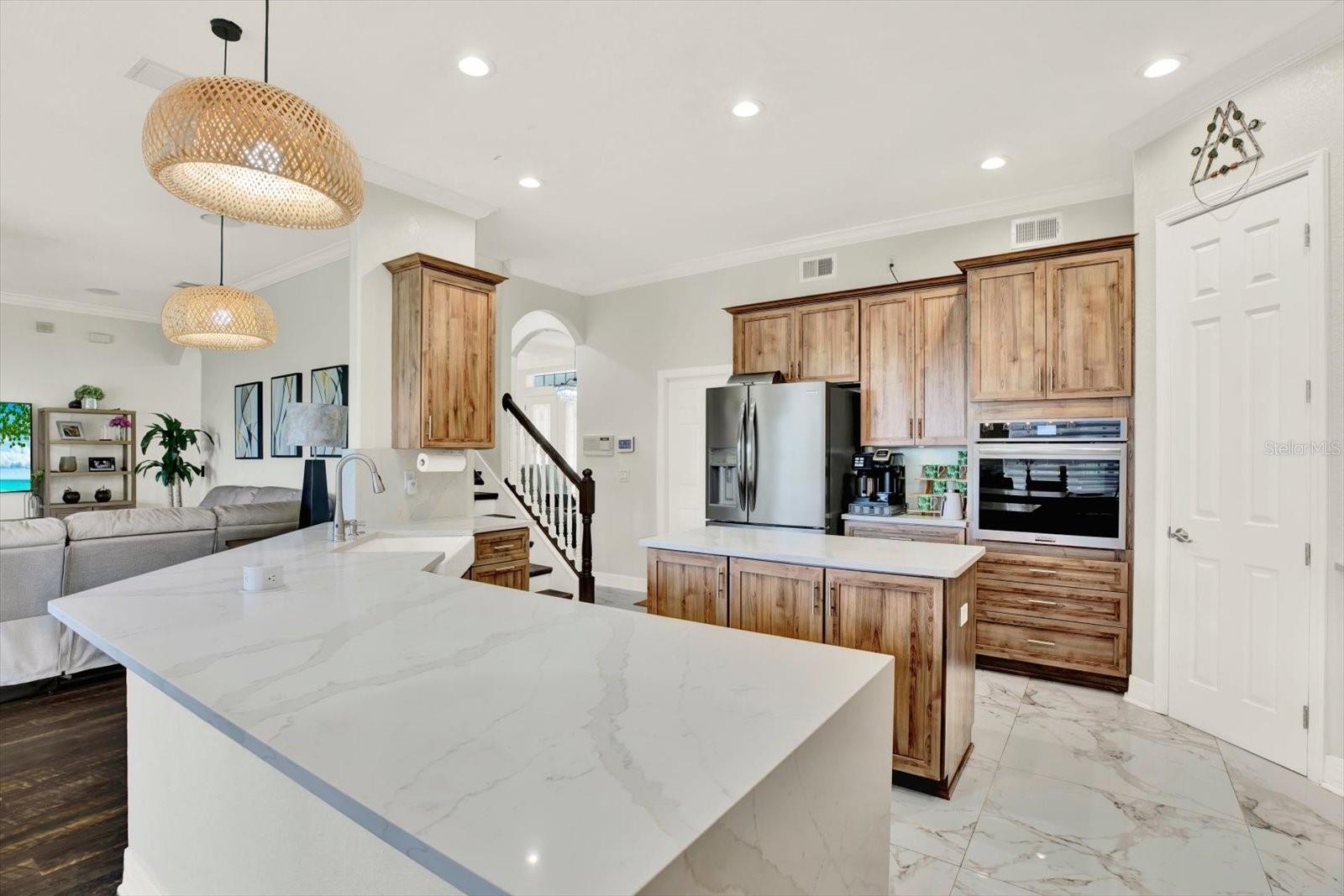 Image 18 of 84 For 21610 Draycott Way