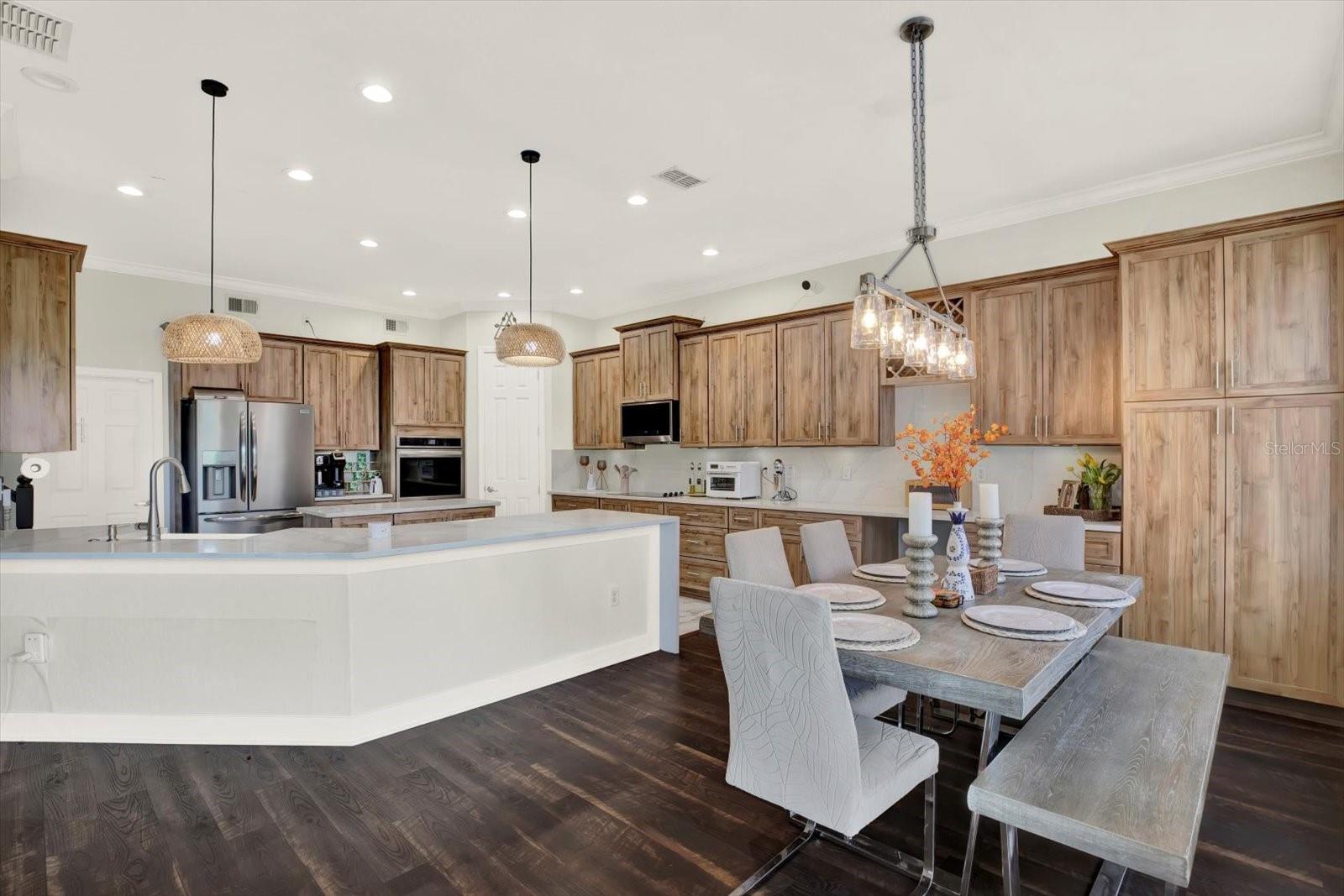 Image 19 of 84 For 21610 Draycott Way