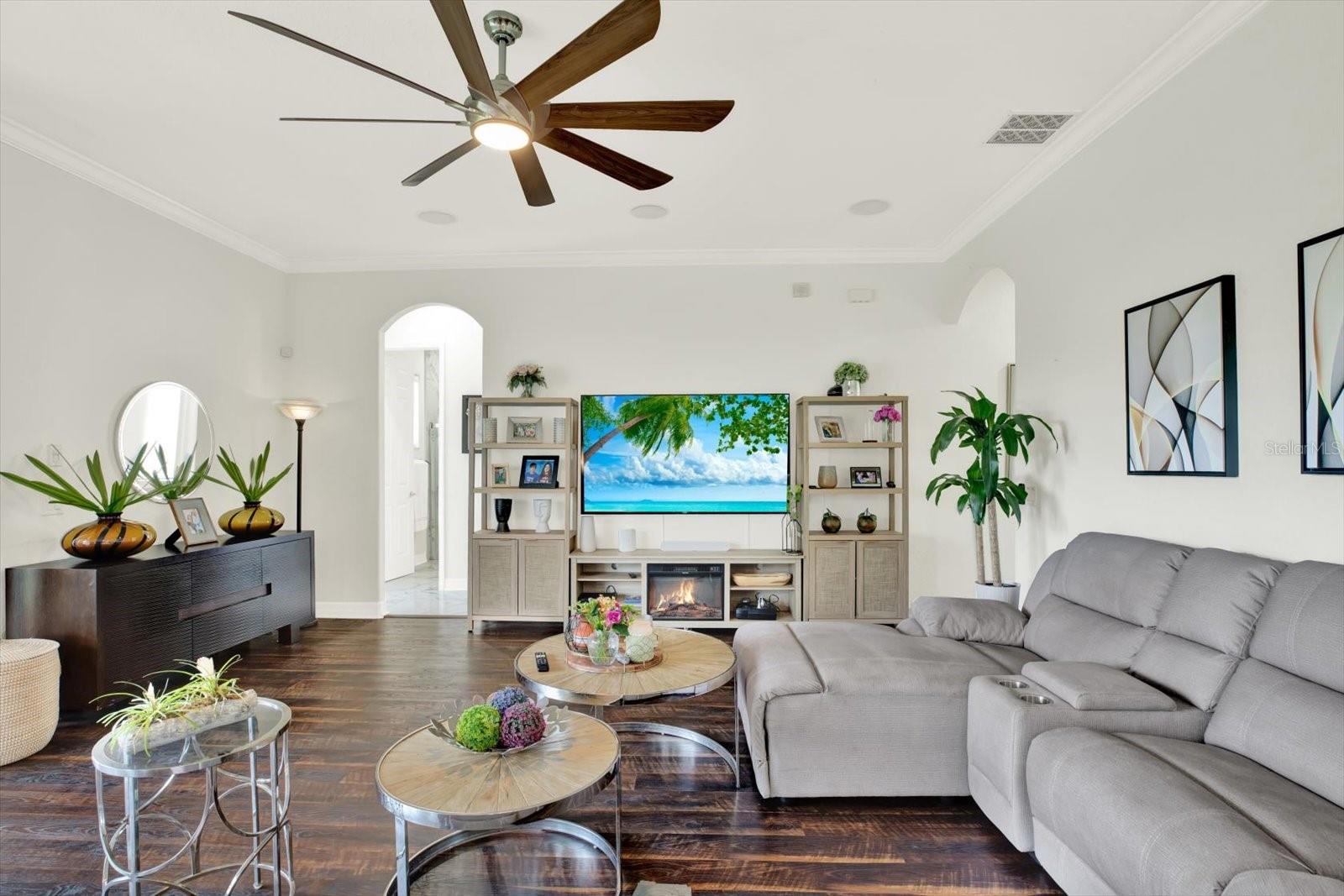 Image 22 of 84 For 21610 Draycott Way